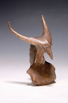 26755850k - Gernot Rumpf, born 1941 Kaiserslautern, bird head with antlers, bronze sculpture, monogram,height approx. 14cm