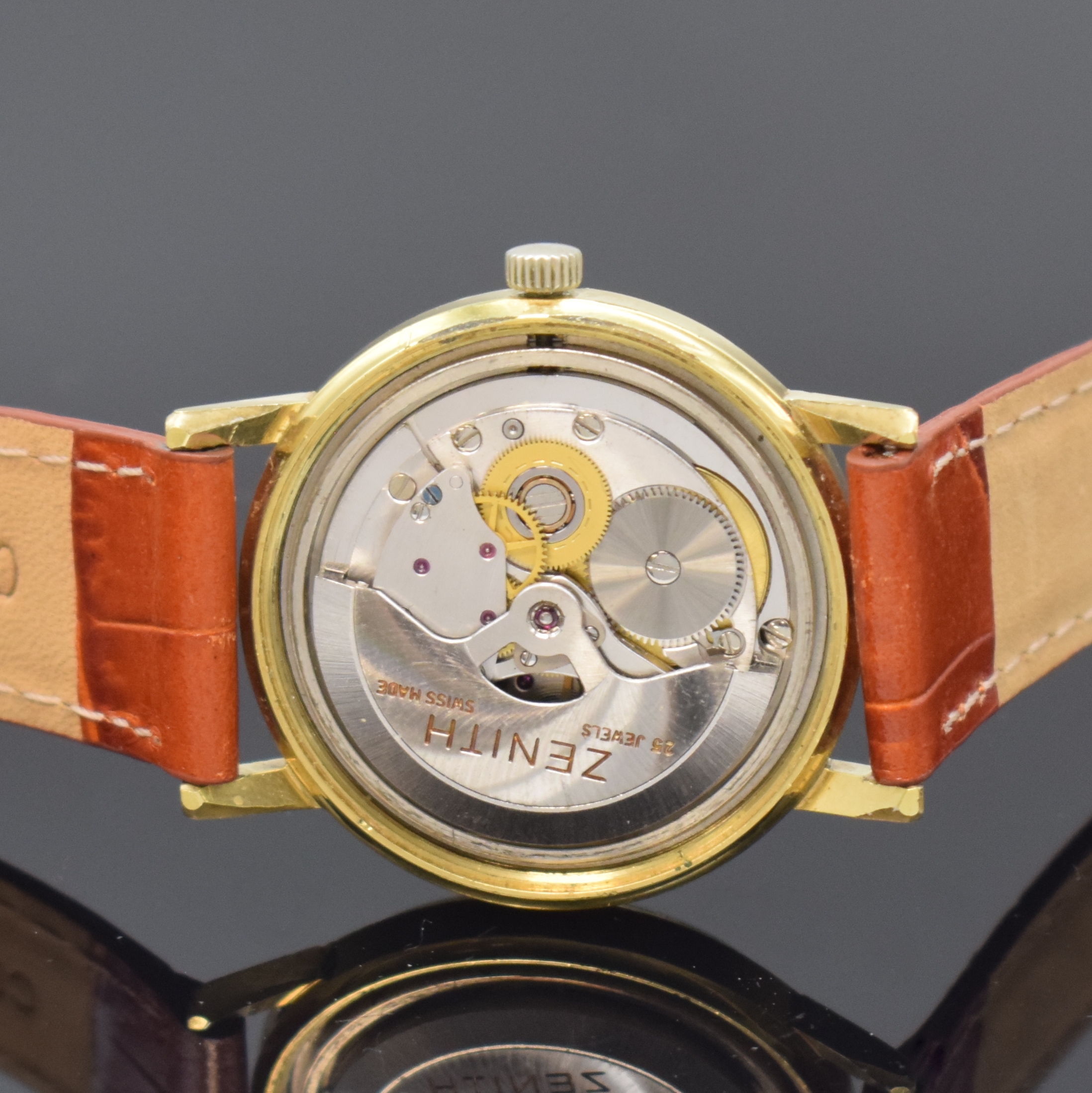 Detail d: ZENITH Gold Filled Herrenarmbanduhr, Schweiz um 1970, Automatik, Stahlboden aufgedr., silb. Zifferbl. m. aufges. gold. Std.-Ind., gold. Zeiger, ...