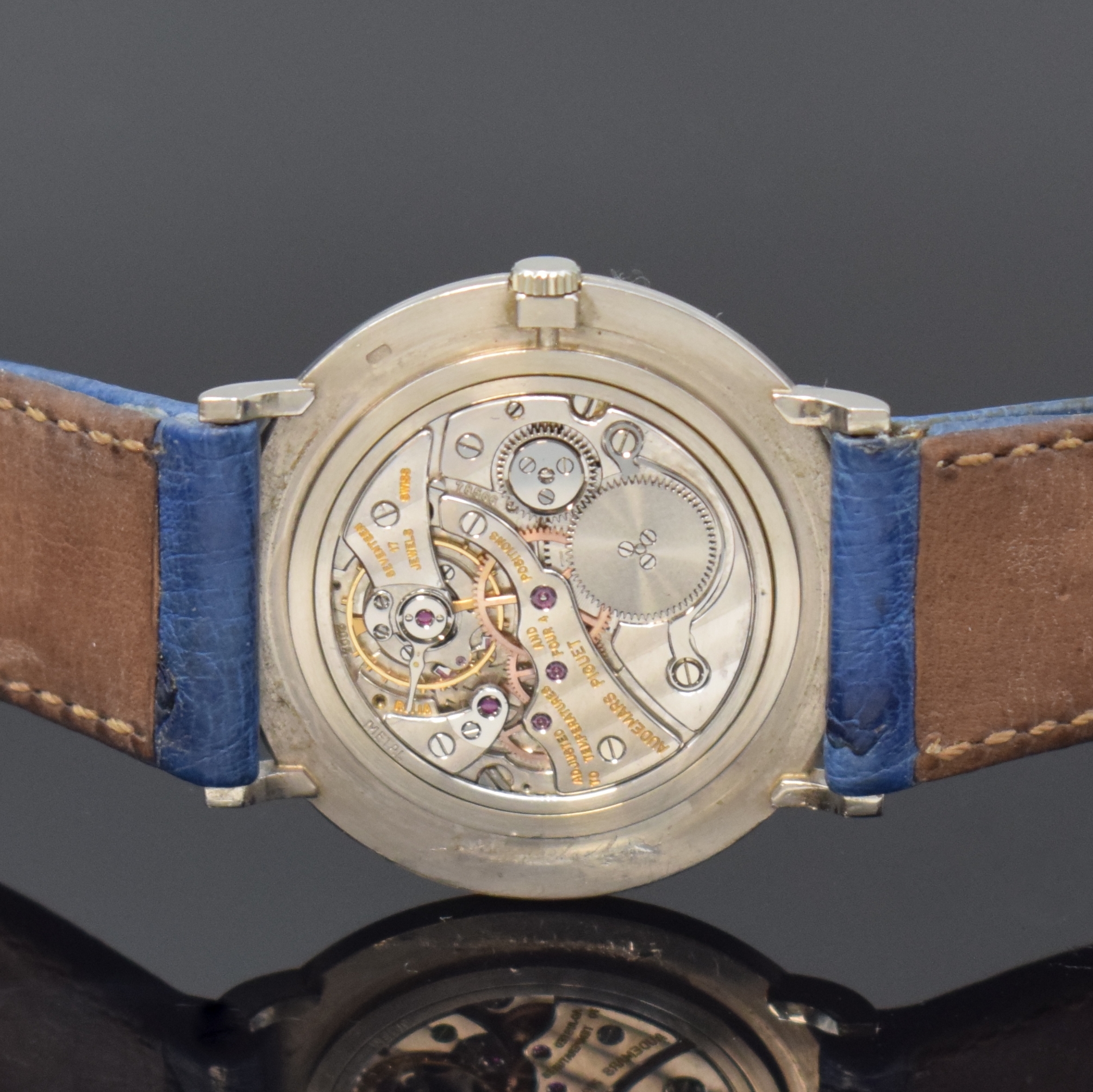 Detail d: AUDEMARS PIGUET seltene Armbanduhr in WG 750/000 mit Index-Lünette, Schweiz um 1960, Handaufzug, 3-tlg. Geh., Boden u. Glasrand aufgedr., orig. ...