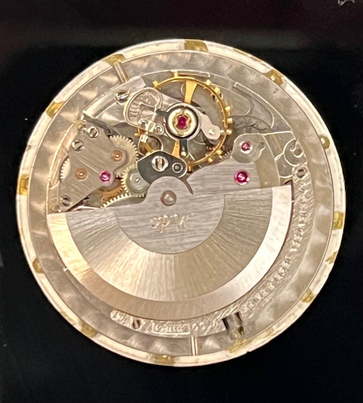 Detail d: MIDO Ocean Star Powerwind seltene Armbanduhr in GG 585/000, Schweiz um 1965, Automatik, Monocoque-Geh., orig. Glas u. Krone, silb. Zifferbl. min. ...