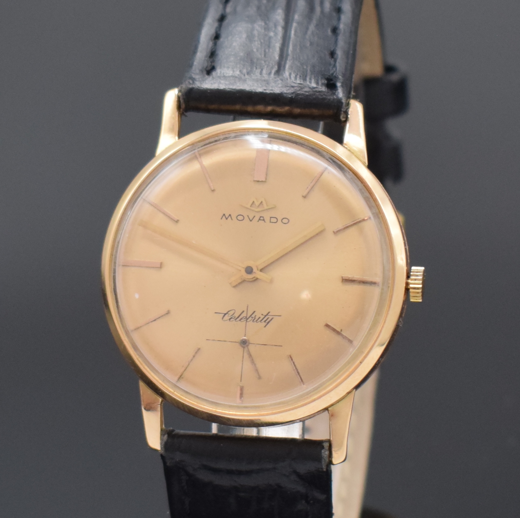 Detail a: MOVADO Celebrity Armbanduhr in RG 750/000, Schweiz um 1965, Handaufzug, neutrales 2-tlg. Geh., Boden aufgedr., rotgold. Zifferbl., rotgold. Indizes ...