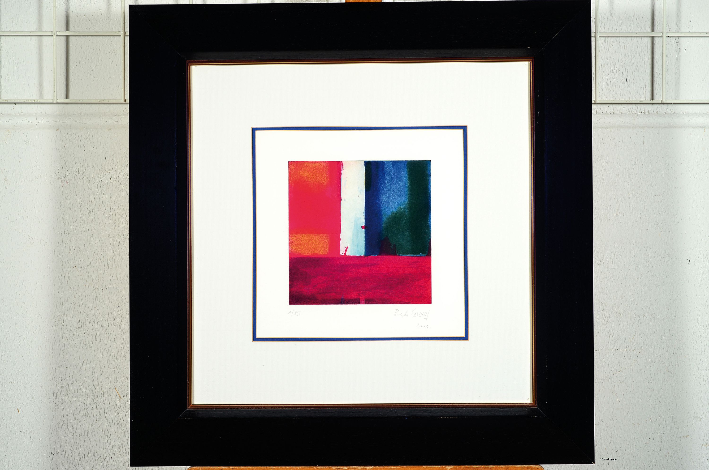Detail k: Ralph Gelbert, geb. 1969 Landau/Pfalz, 3 Farbsiebdrucke, alle handsigniert und num. 1/85, datiert 2002, ca. 20x21cm, PP, u.Gl., R. ca. 64x64cm ...