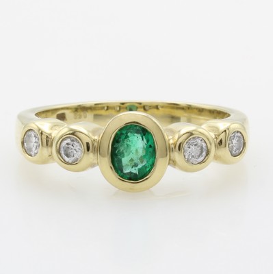 26756314a - Ring mit Smaragd und Brillanten