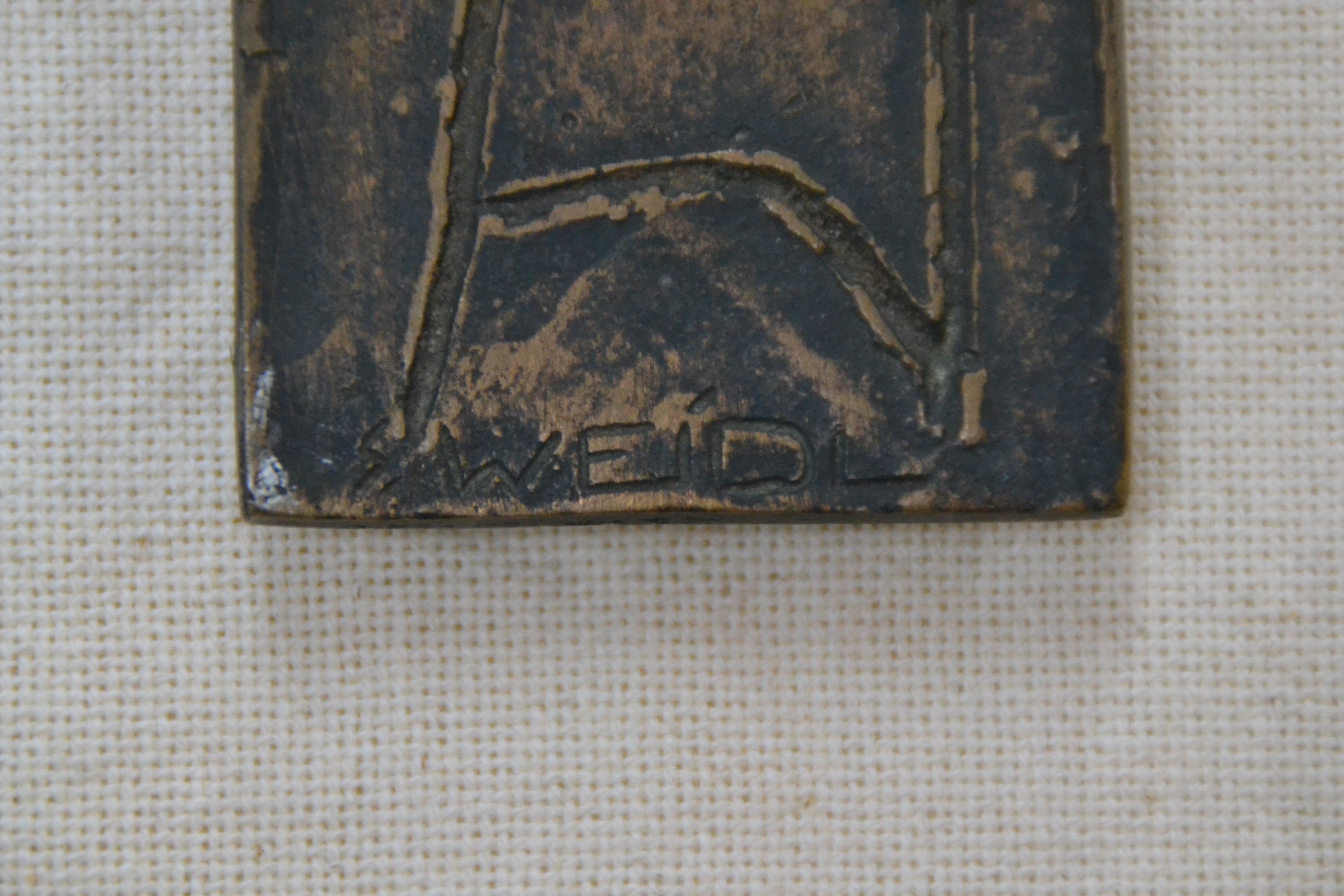Detail d: Seff Weidl, 1915 Eger-1972 Inning, Studium an der Akademie München, zwei Reliefbilder, Bronze, "Reliefkopf", ca. 22x11 cm, "der ...