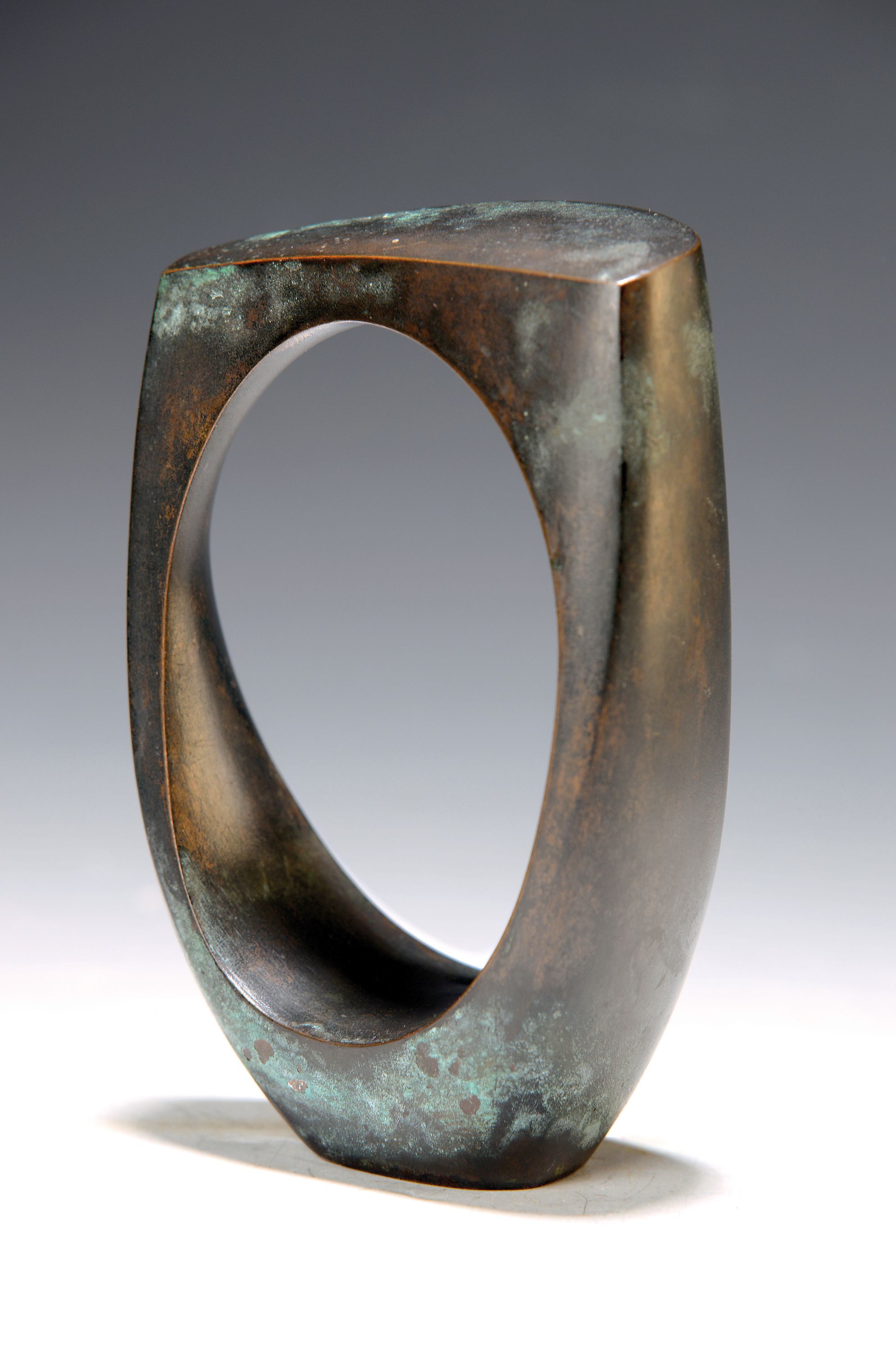 Seff Weidl, 1915 Eger-1972 Inning, Studium an der Akademie München, "ovale Form", Bronzeskulptur, Patina, signiert, H. 13,5 cm, ...