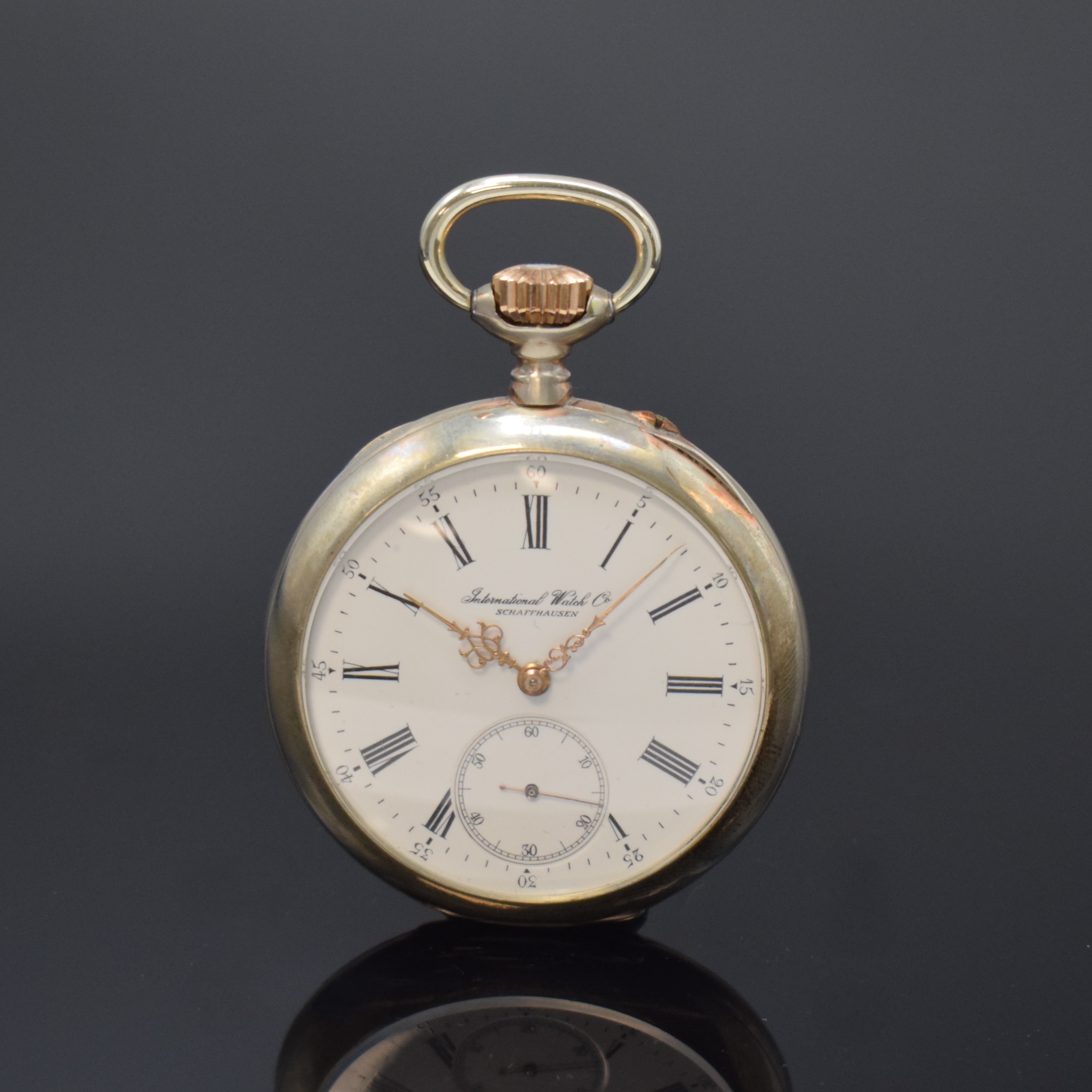 IWC offene Herrentaschenuhr in Silber, Schweiz um 1899, guill. Geh. berieb./dell., sign. Emailzifferbl., feine röm. Zahlen, gold. Louis-XV Zeiger, ...