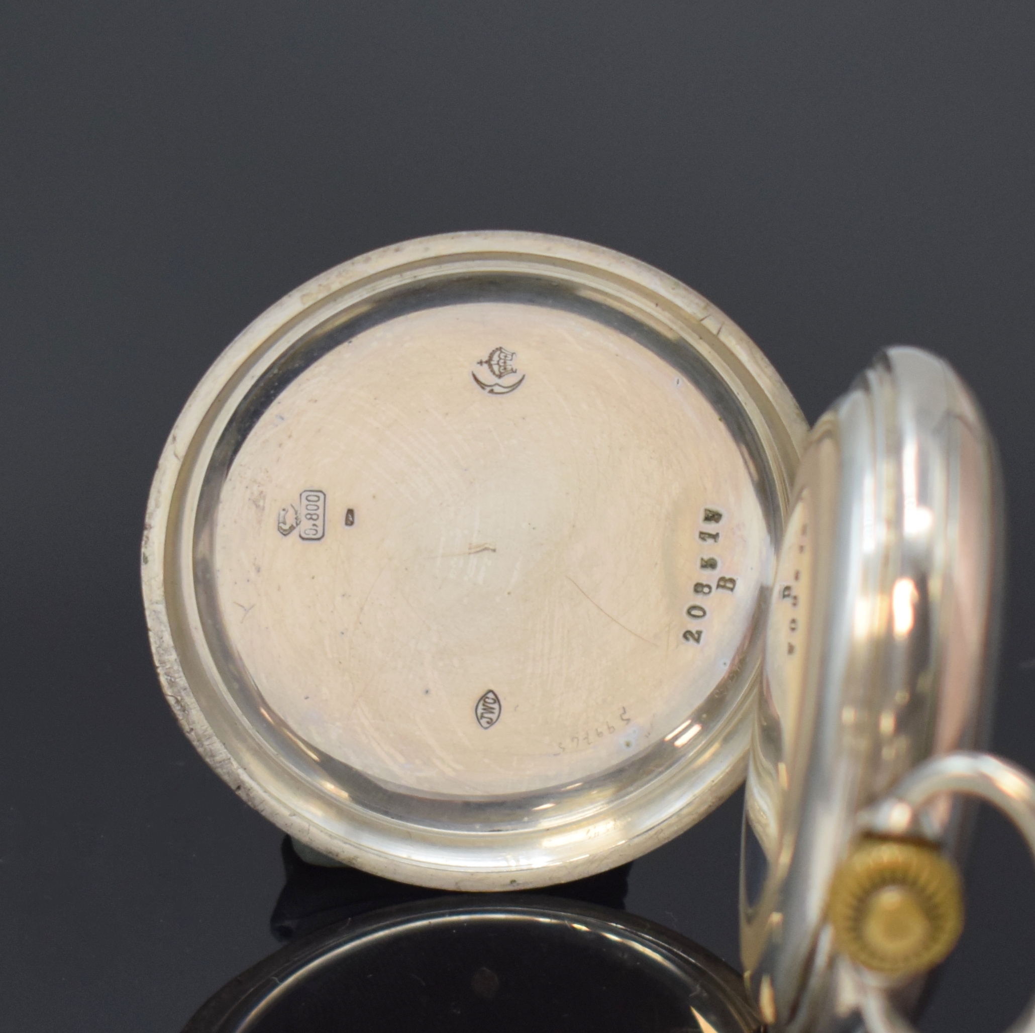 Detail d: IWC Herrensavonette in Silber, Schweiz um 1899, guill. Geh. berieb./dell., Emailzifferbl., arab. Zahlen, kl. Sek. b. 6, verg. Werk Kal. 53, 3 ...