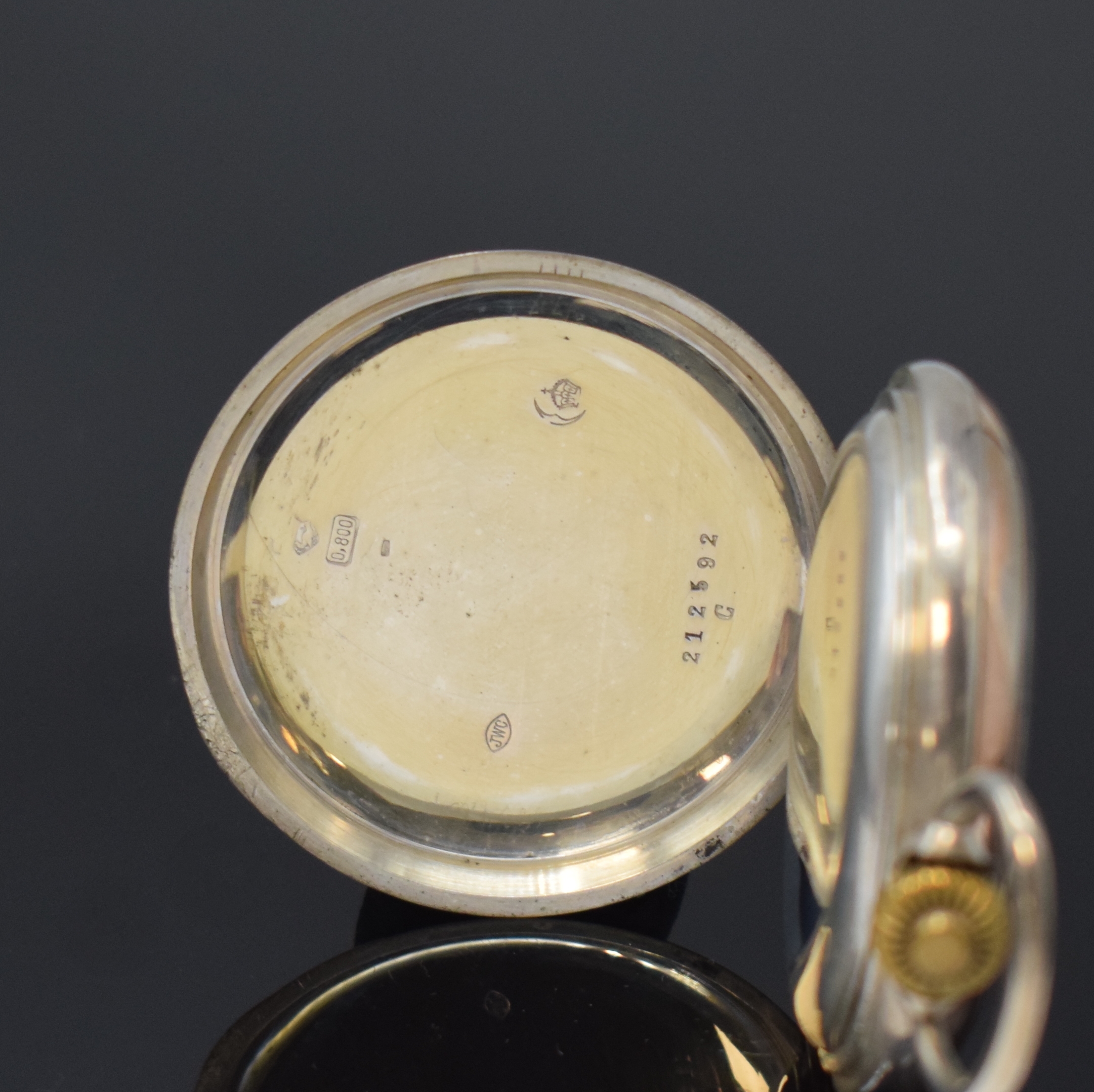 Detail d: IWC Herrensavonette in Silber, Schweiz um 1899, guill. Geh. berieb., Emailzifferbl. m. roter Minuterie, gold. Louis-XV Zeiger, kl. Sek. b. 6, verg. ...