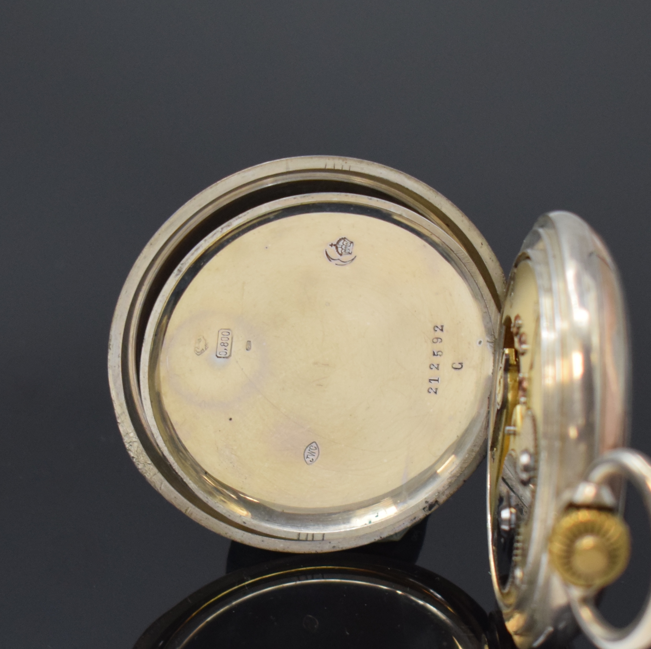 Detail f: IWC Herrensavonette in Silber, Schweiz um 1899, guill. Geh. berieb., Emailzifferbl. m. roter Minuterie, gold. Louis-XV Zeiger, kl. Sek. b. 6, verg. ...