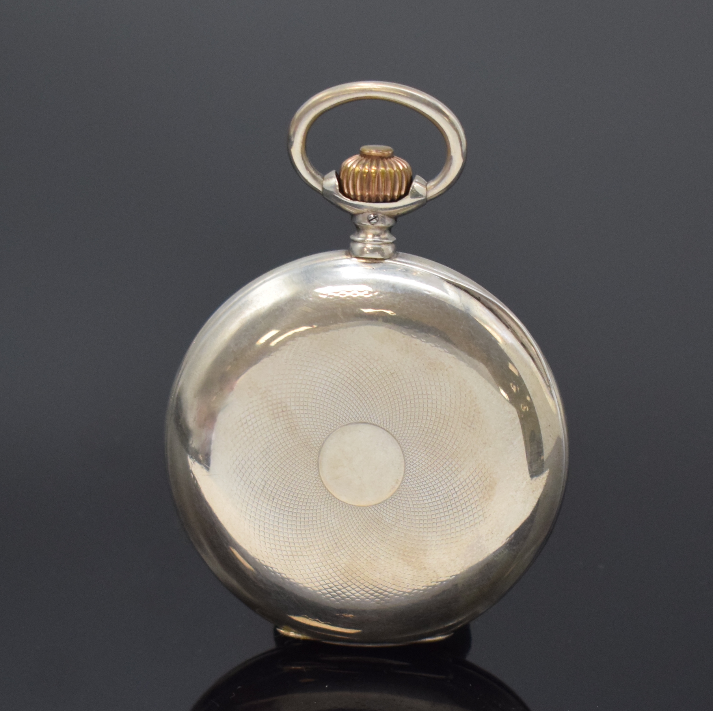 Detail c: IWC Herren-Halbsavonette in Silber, Schweiz um 1894, guill. Geh. berieb./dell., Sprungdeckel m. schwarz. röm. Email-Zahlen, Emailzifferbl., kl. Sek. ...