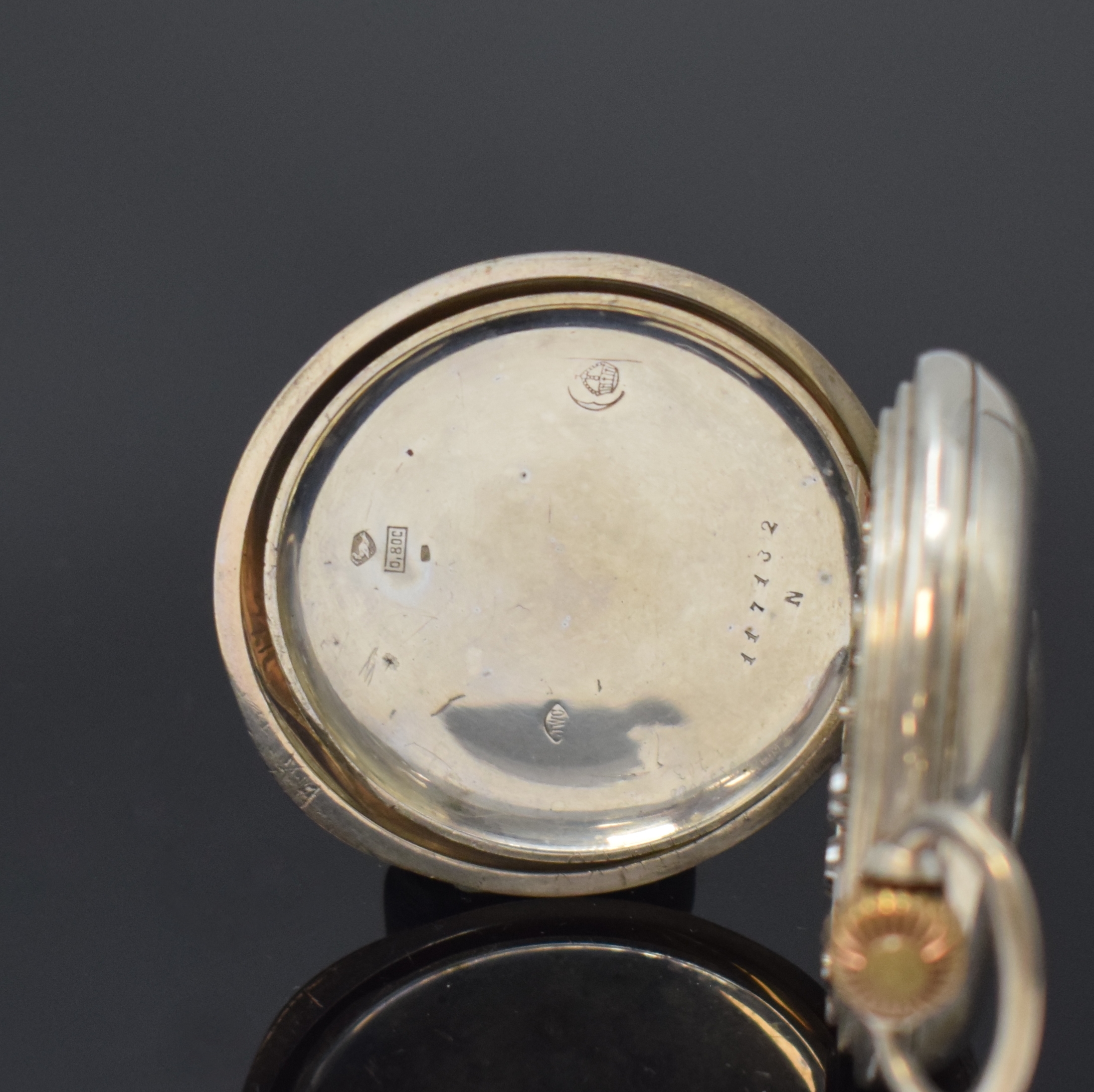 Detail f: IWC Herren-Halbsavonette in Silber, Schweiz um 1894, guill. Geh. berieb./dell., Sprungdeckel m. schwarz. röm. Email-Zahlen, Emailzifferbl., kl. Sek. ...