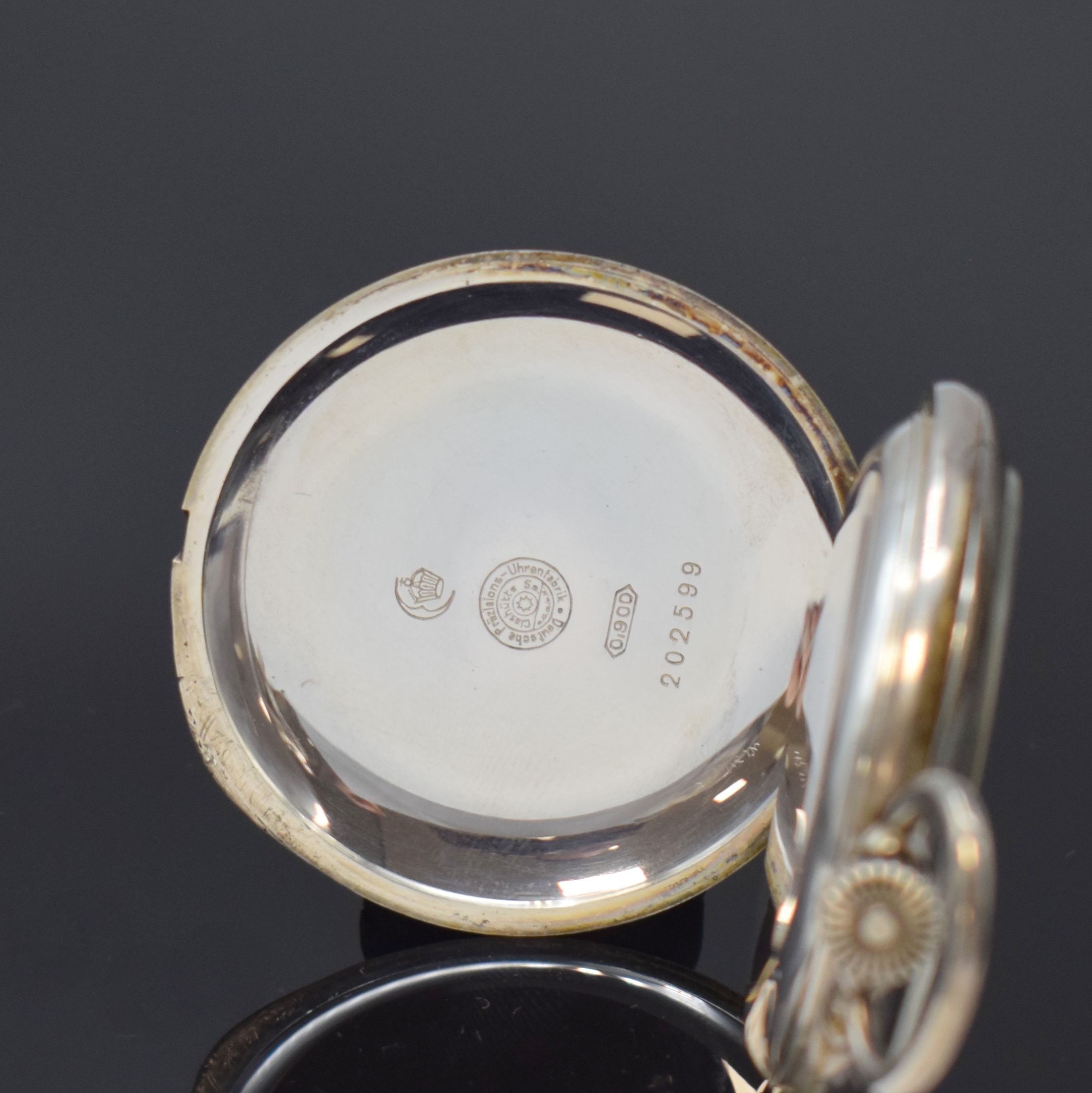 Detail b: DEUTSCHE PRÄZISIONS-UHRENFABRIK GLASHÜTTE E.G.M.B.H. offene Taschenuhr in Silber, Deutschland um 1920, glattes Lucia-Geh., Goldscharniere, ...