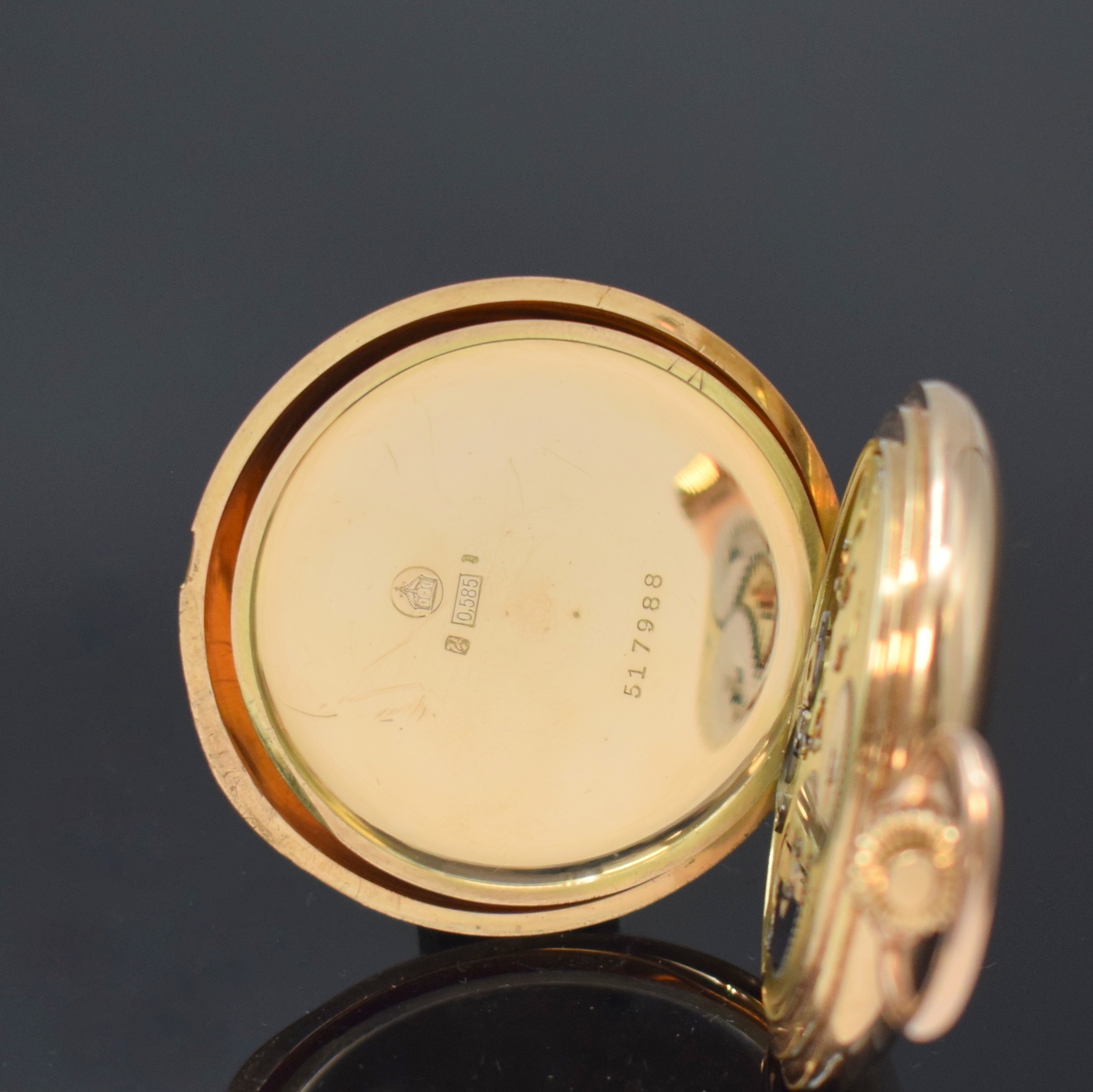 Detail f: IWC Herrensavonette in Roségold 585/000, Schweiz um 1910, gut erhaltenes, guill. 3- Deckel Goldgeh., Emailzifferbl. m. arab. Zahlen, spätere ...