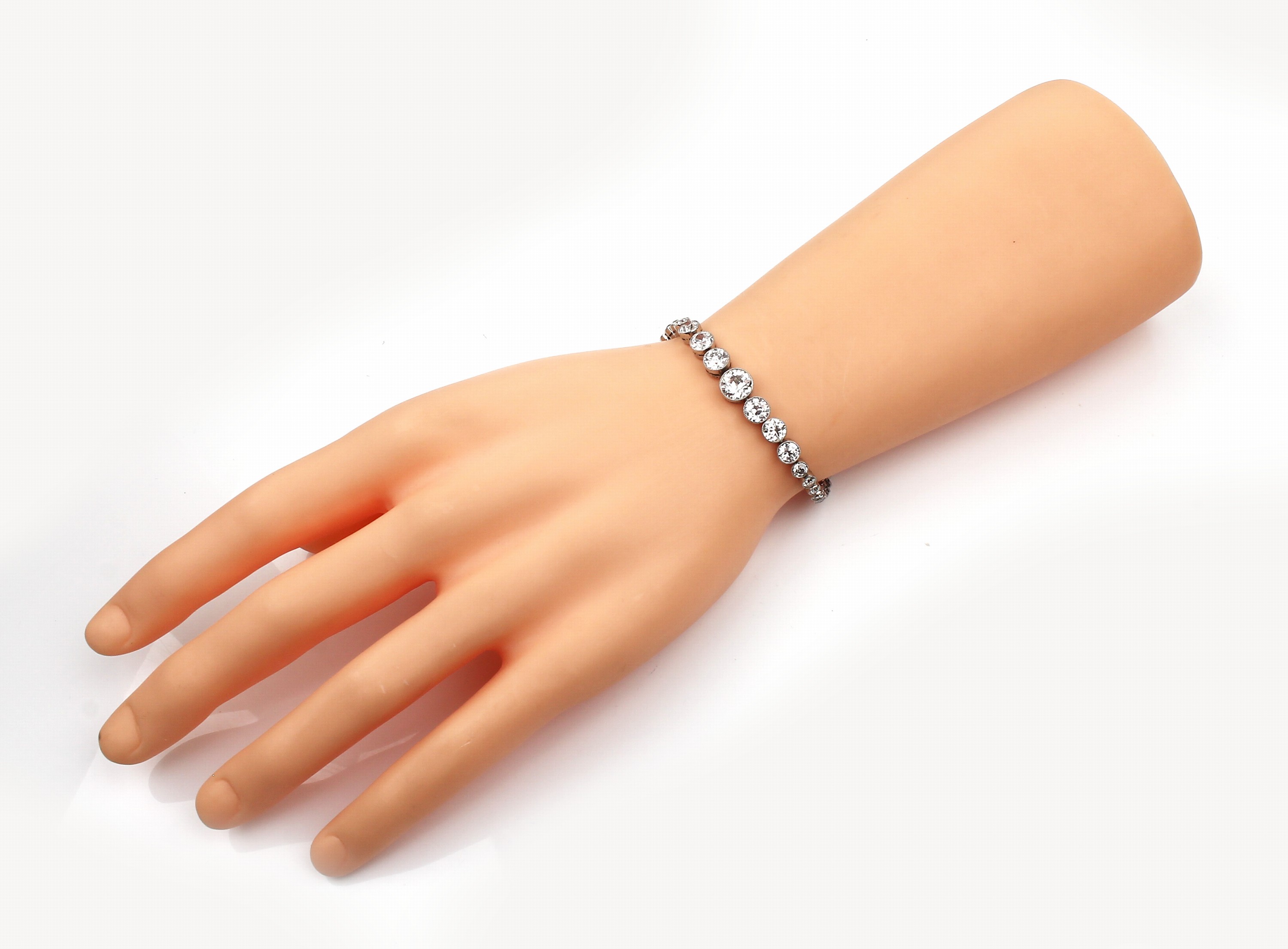 Detail b: Platin Diamant-Armband, Platin 950/000, 1920er Jahre, 1 Altschliff-Diamant ca. 1.50 ctWeiß/si, 44 Altschliff-Diamanten im Verlauf zus. ca. 5.50 ct ...