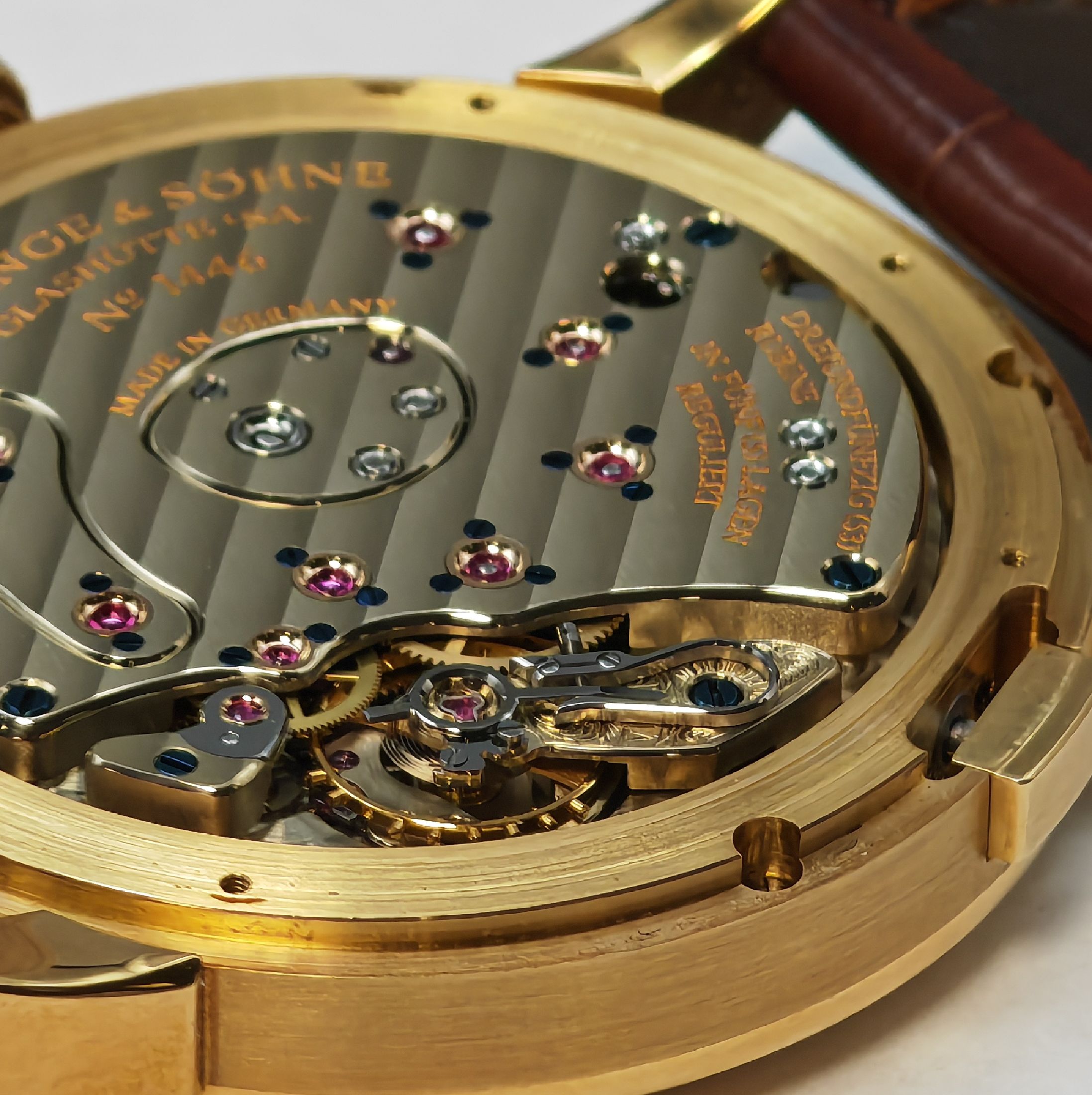 Detail g: A. LANGE & SÖHNE sehr seltene frühe Lange 1 Referenz 101.001 in GG 750/000, Handaufzug, noch massiver Goldboden 6-fach verschr., innenbez. R.101, ...