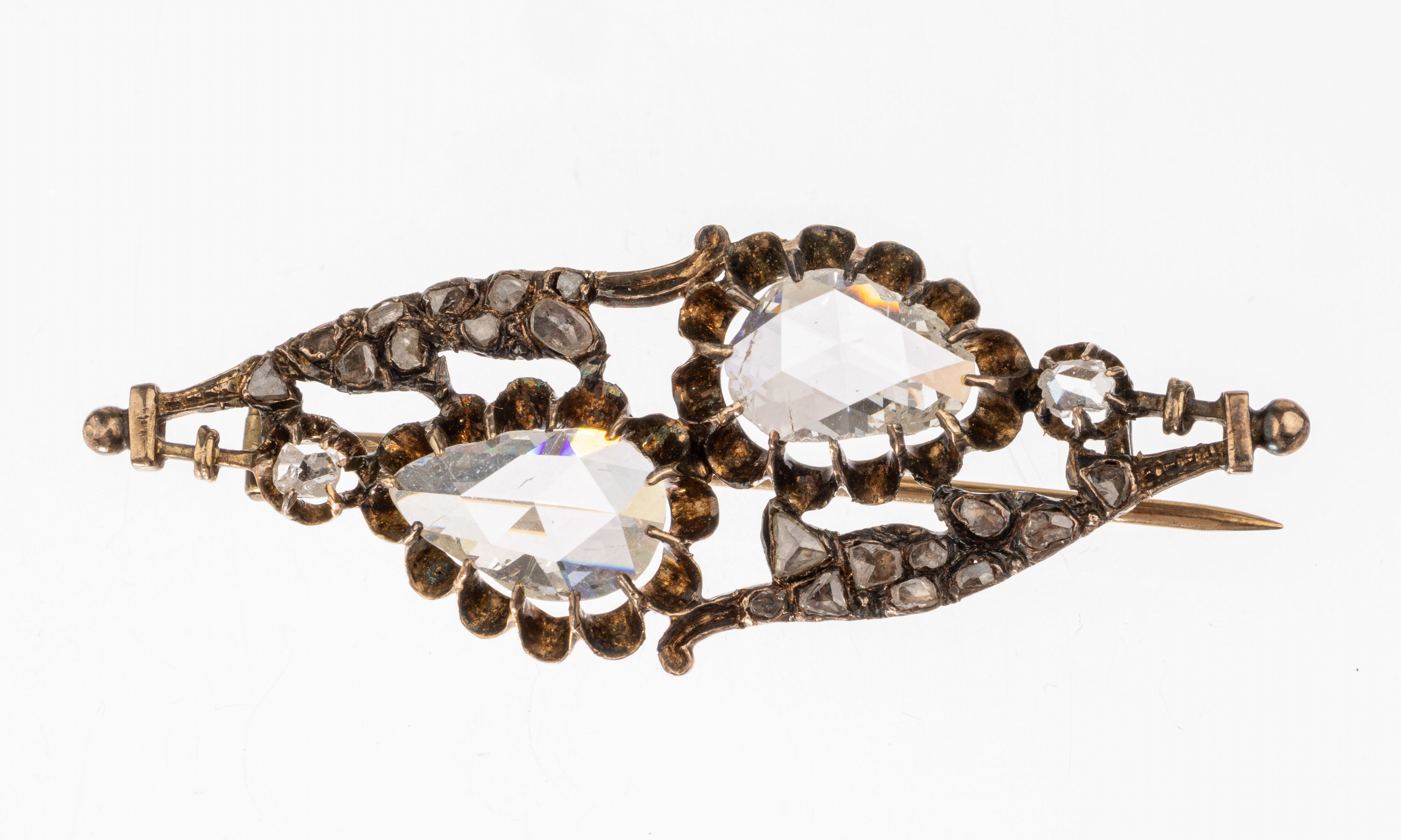 14 kt Gold Diamant-Brosche, um 1820-60, RG 585/000, 2 tropfenförm. Diamantrosen zus. ca. 2.0 ct Weiß/si-p, Diamantrosen zus. ca. 0.50 ct ...