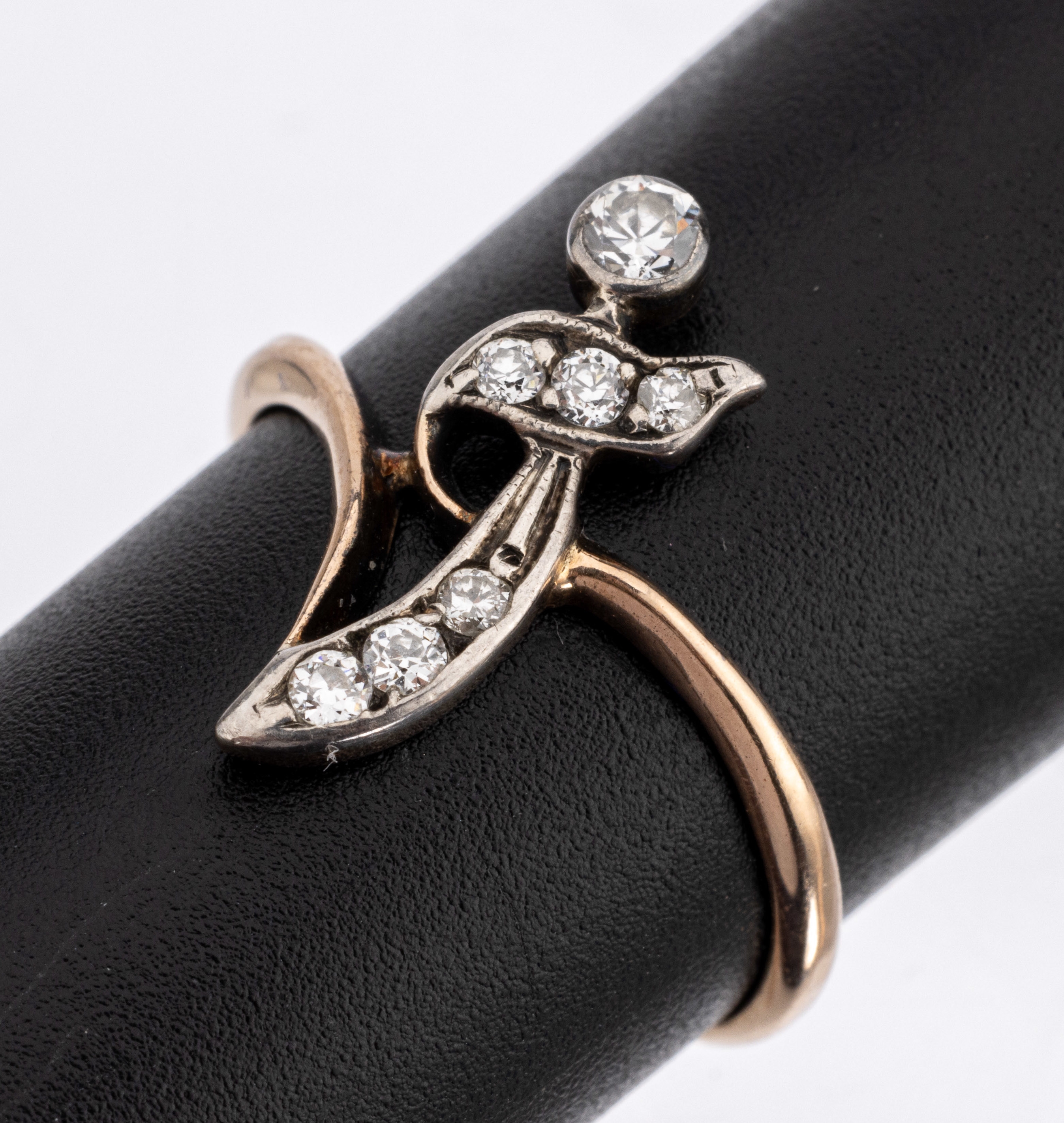 18 kt Gold Jugendstil Diamant-Ring, RG 750/000 und Platin, um 1910, Altschliffdiamanten zus. ca. 0.30 ct Weiss/si, ca. 2.1 g, RW 57