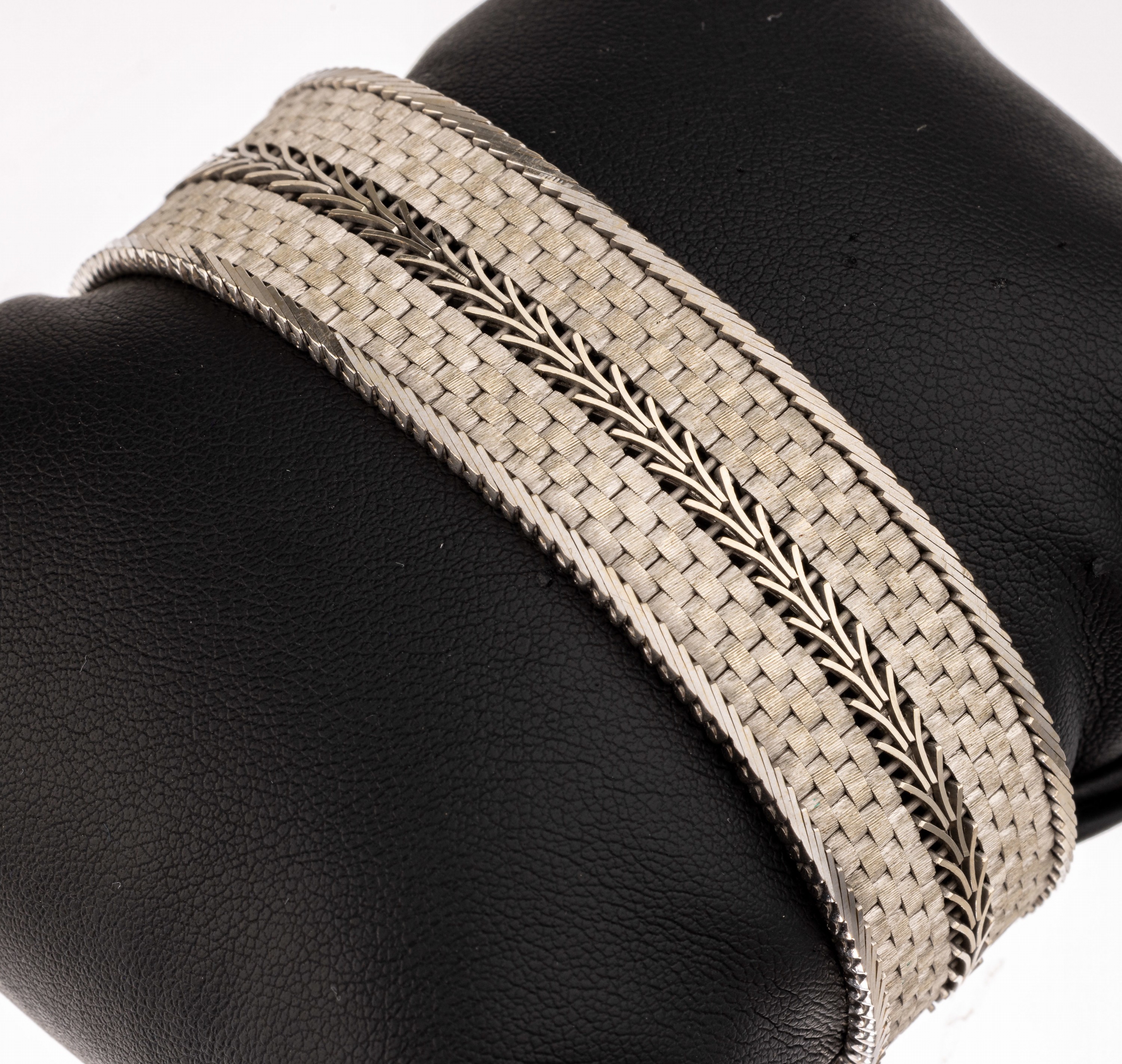14 kt Gold Armband, WG 585/000, B. ca. 2 cm, Kastenschloss mit 2 Sicherheitsachten, ca.53.0 g