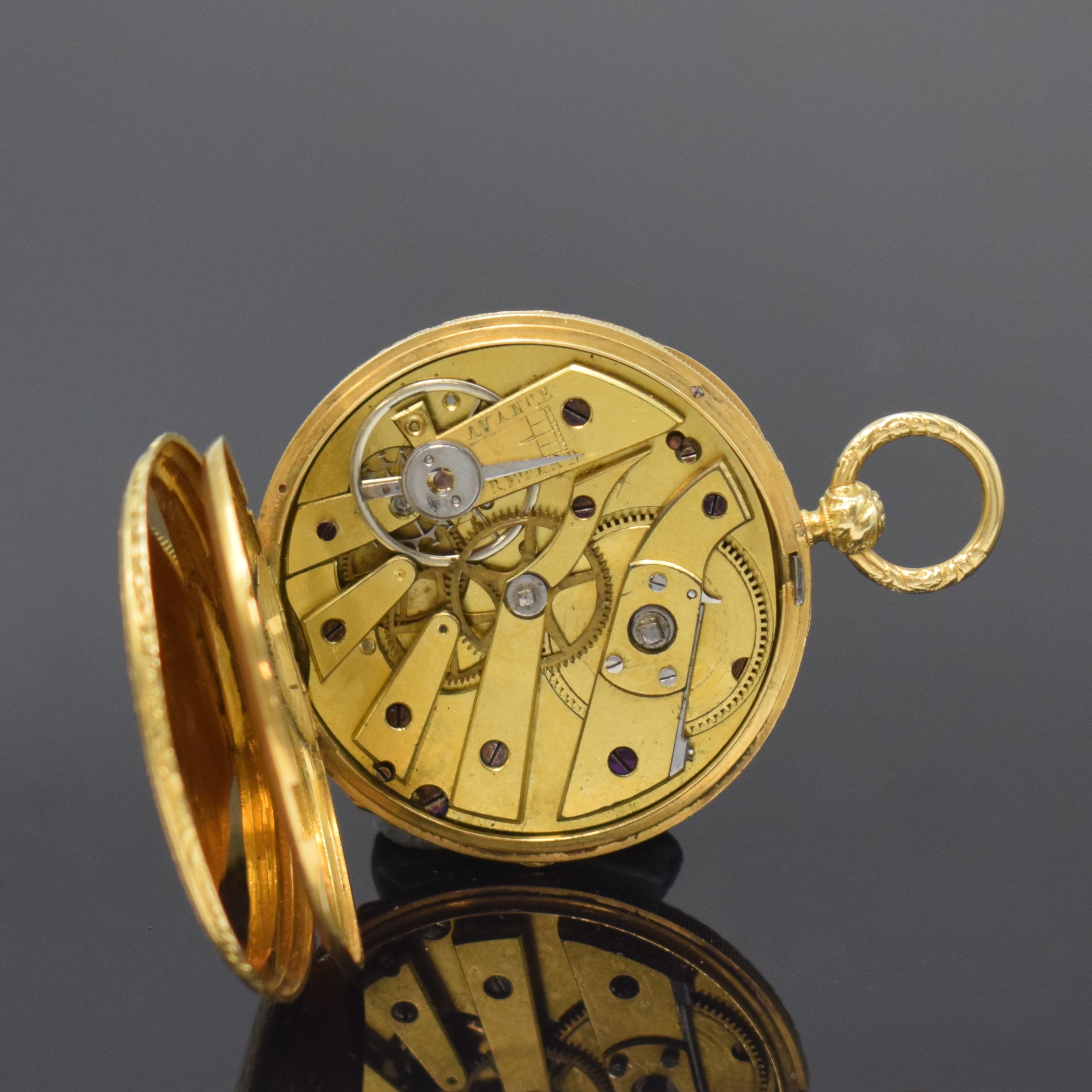 Detail e: Offene Taschenuhr in GG 750/000, Schweiz um 1840, Schlüsselaufzug, voll grav. u. partiell floral emailliertes 2-Deckel-Goldgeh., Email besch., ...