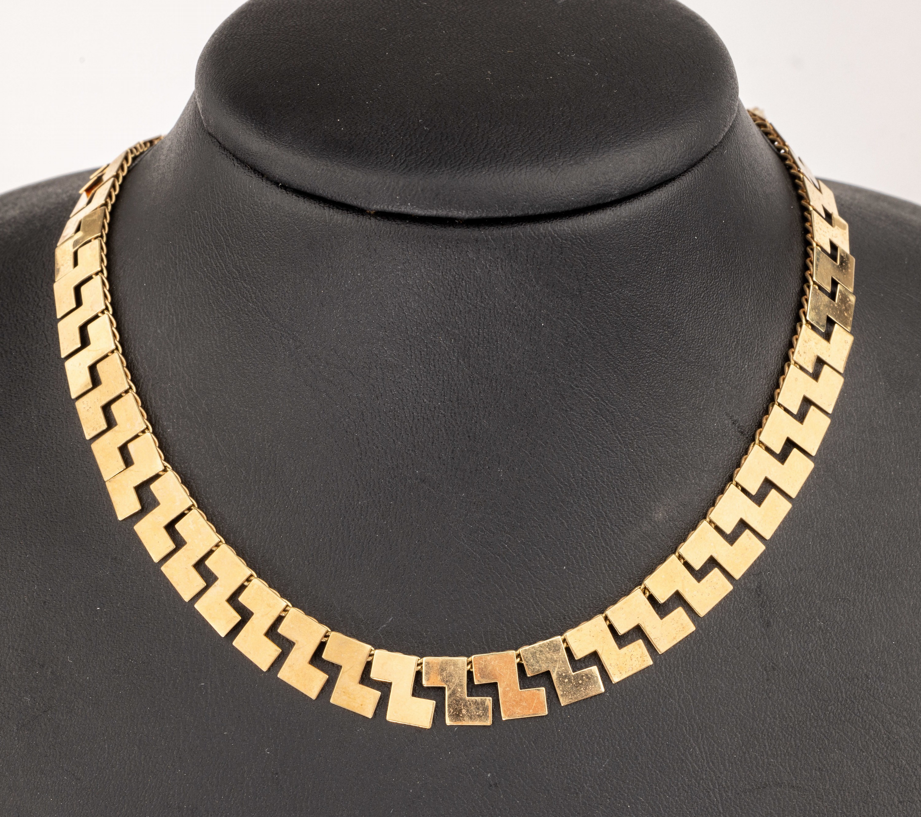 14 kt Gold Collier, GG 585/000, ca. 19.9 g,verlaufende Glieder min. verbogen, L. ca. 40 -44 cm, Federringschließe