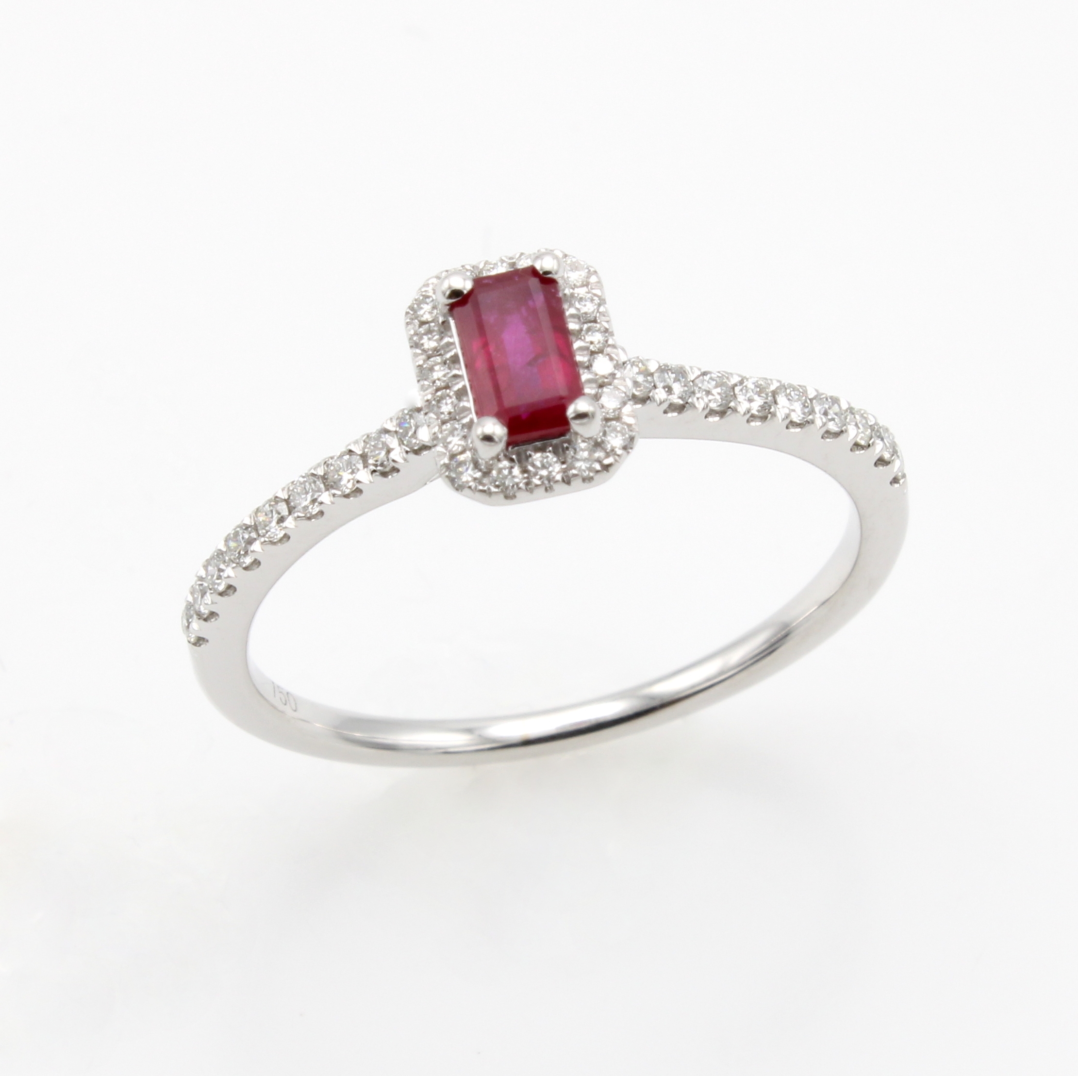 Image 26759854 - Ring mit Rubin und Brillanten, WG 750/000, Rubinbaguette ca. 0.30 ct und Brill. zus. ca. ...