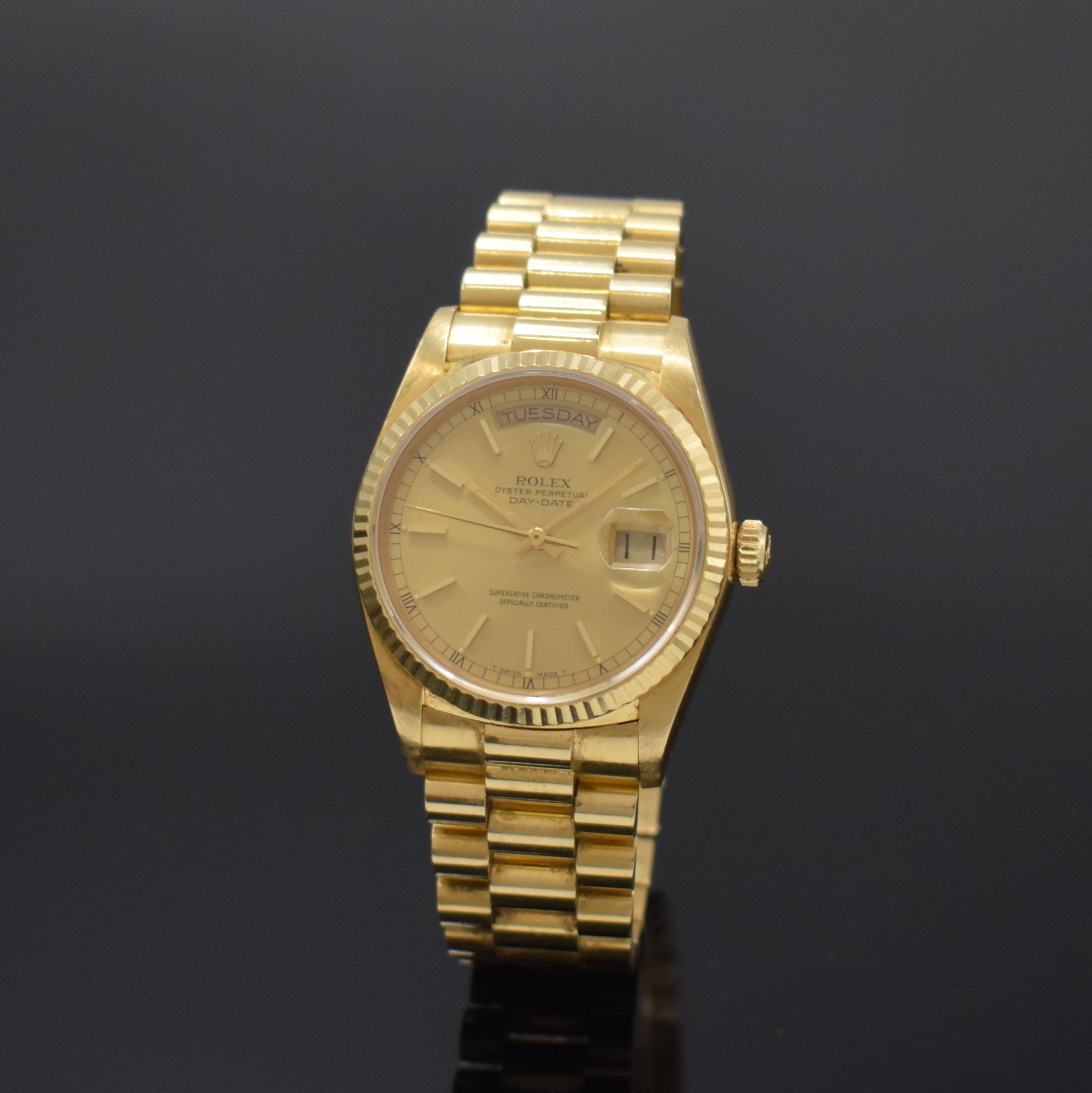 ROLEX Armbanduhr Oyster Perpetual Day-Date in GG 750/000 Referenz 18038, Schweiz um 1980, Automatik, verschr. Oystergeh. inkl. Präsidentband m. ...