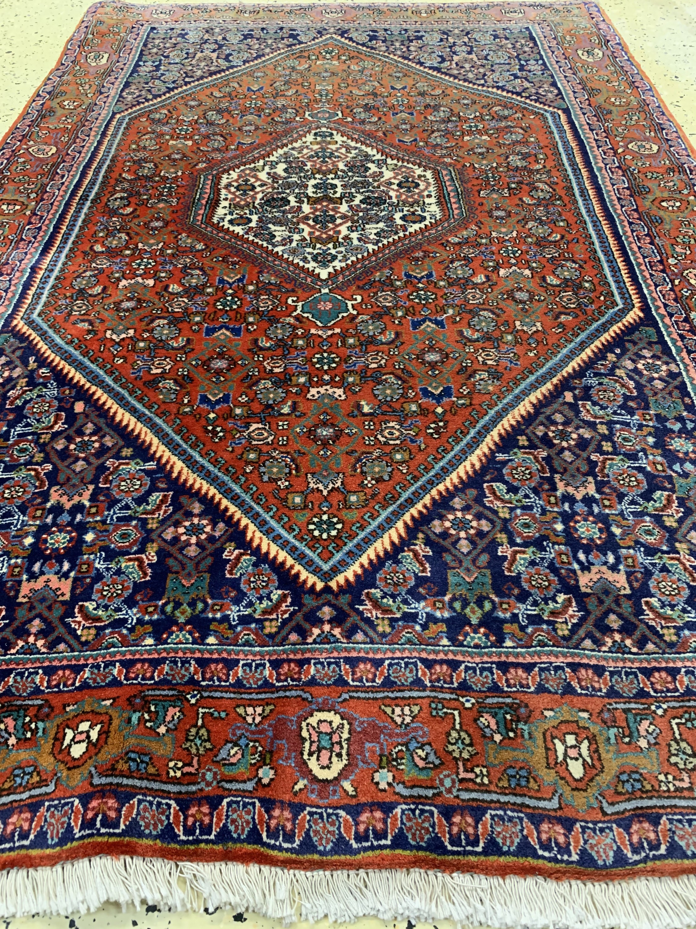 Detail c: Bidjar, Persien, ca. 50 Jahre, Wolle auf Baumwolle, ca. 172 x 114 cm, EHZ: 2