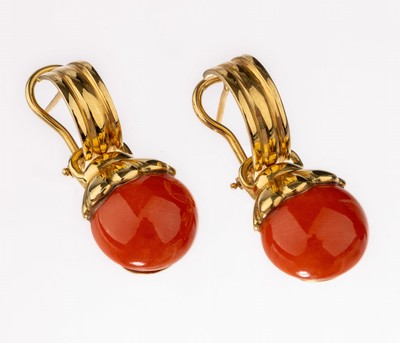 Image 26760764 - Pair of 18 kt gold corals-earrings