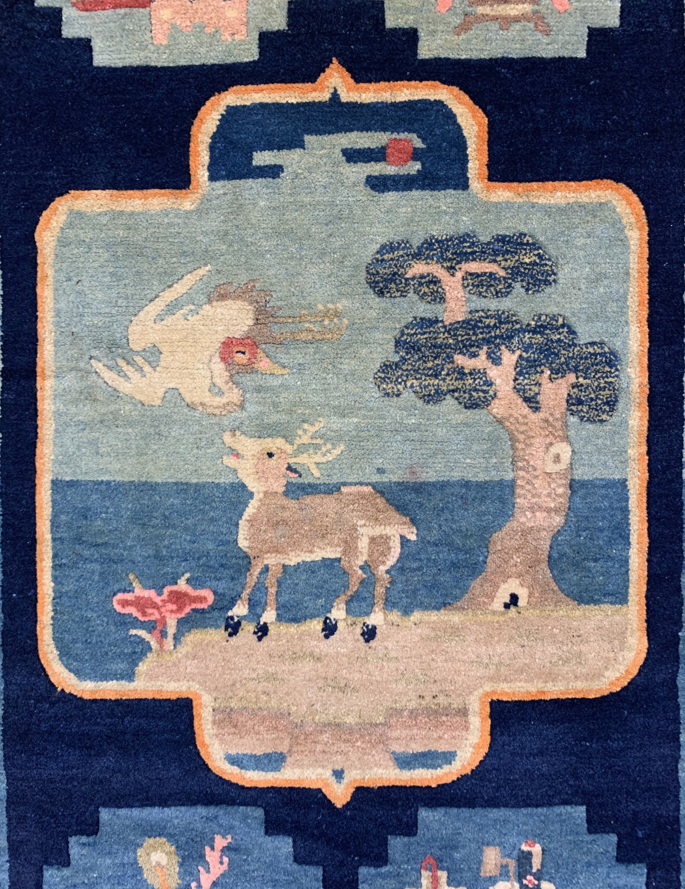 Detail b: Pao Tow antik, China, um 1900, Wolle auf Baumwolle, ca. 123 x 66 cm, EHZ: 2