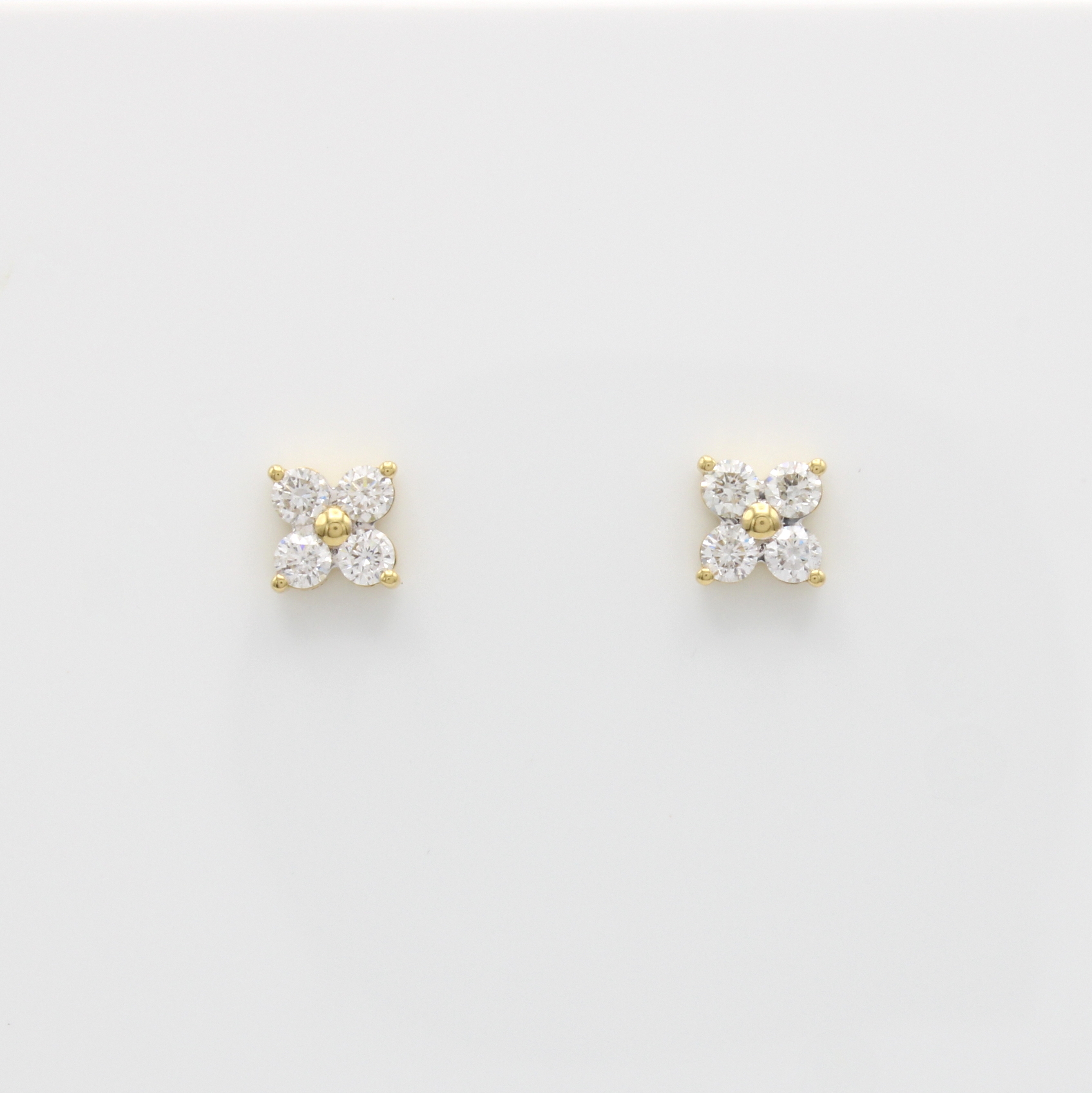 Image 26760996 - Paar Ohrstecker mit Brillanten, GG 750/000, 8 Brill. in Blütenform gef. zus. ca. 0.77 ...