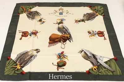 Image HERMES carree , 100% silk, "Chasse 'a Vol", creamcoloured ground, dark ...