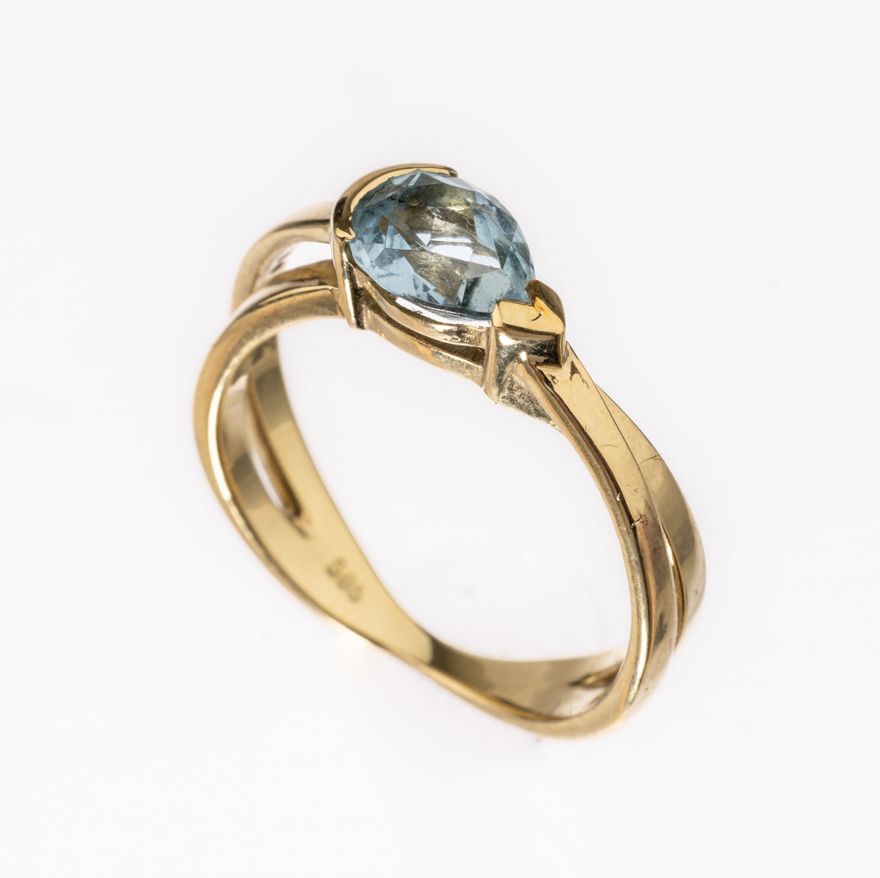 14 kt Gold Aquamarin-Ring, GG 585/000, facett. Aquamarin-Tropfen ca. 1.00 ct, RW 56, ca. 4.5 g