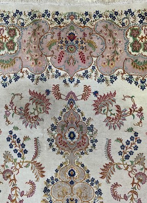 26761257b - Kashan old, Persia, around 1950, wool on cotton, approx. 403 x 270 cm, condition: 3. Rugs, Carpets & Flatweaves