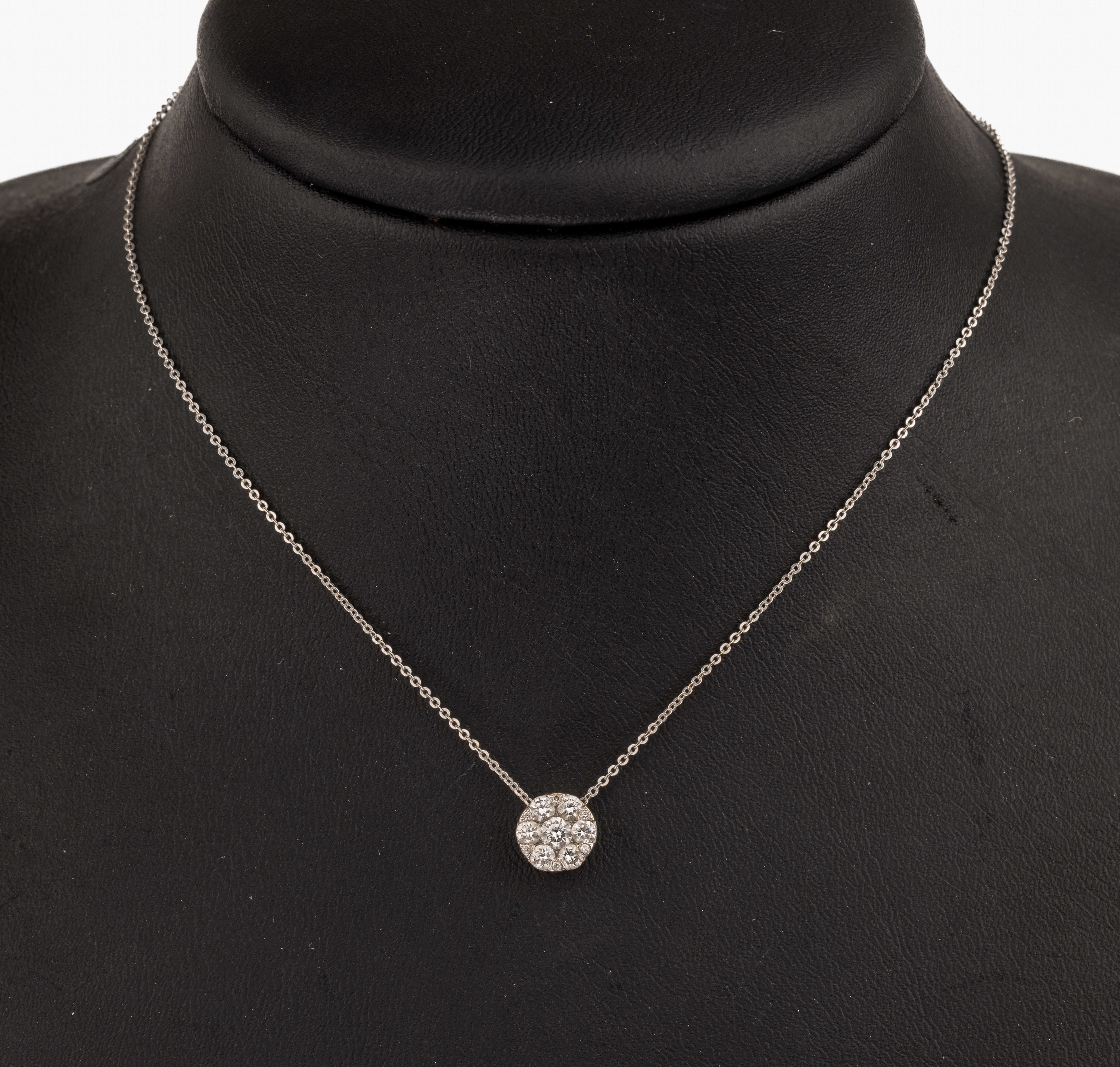 18 kt Gold Brillant-Anhänger, WG 750/000, an 18 kt Gold Kette, WG 750/000, L. ca. 44 cm,13 Brillanten zus. ca. 0.50 ct Weiß/si, D. ca.8 mm, ca. ...