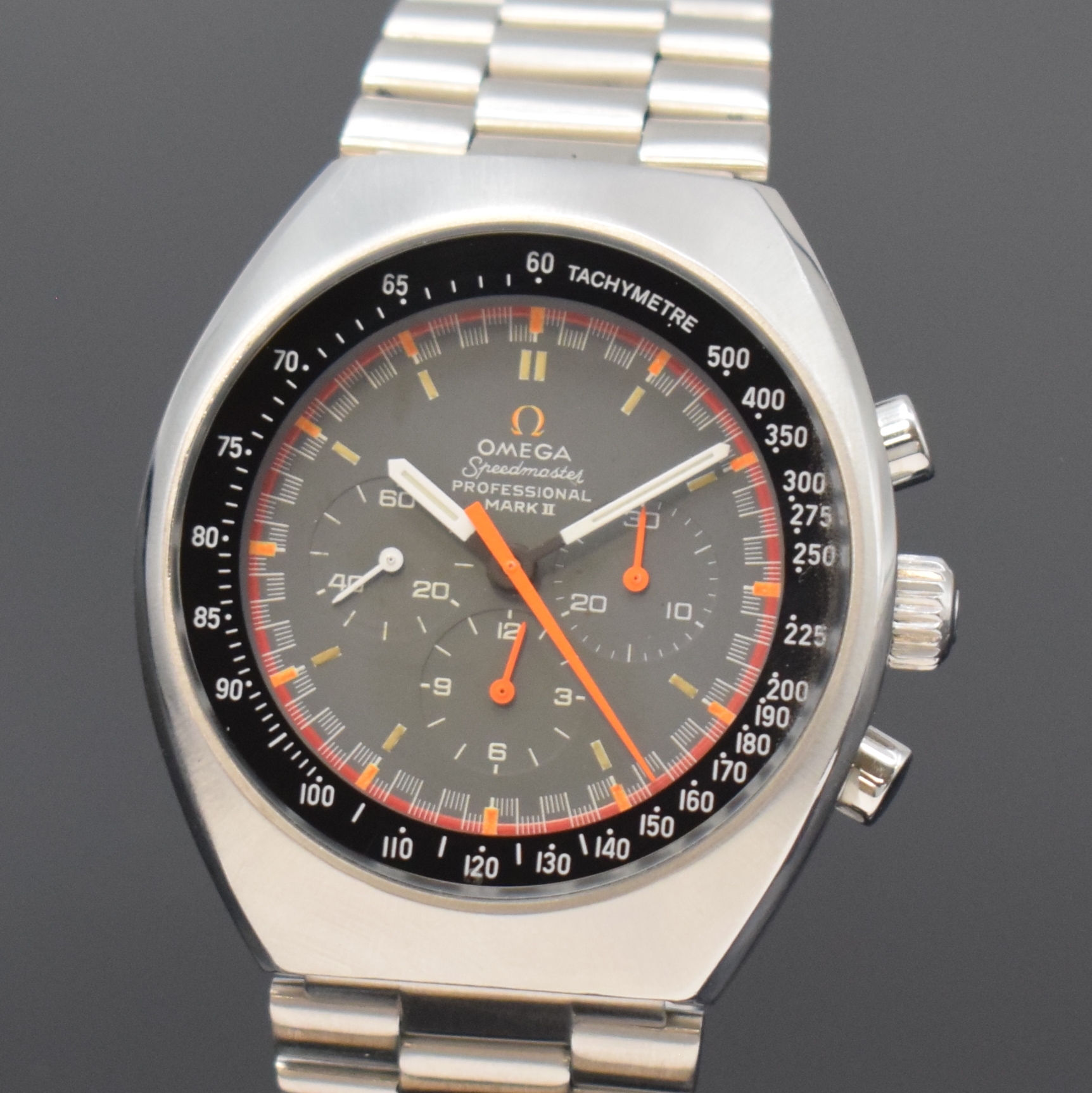 Detail a: OMEGA Herrenarmbanduhr Speedmaster Professional Mark II Referenz 145.014, Schweiz um 1970, Handaufzug, Edelstahlgeh. inkl. orig. Gliederband m. ...