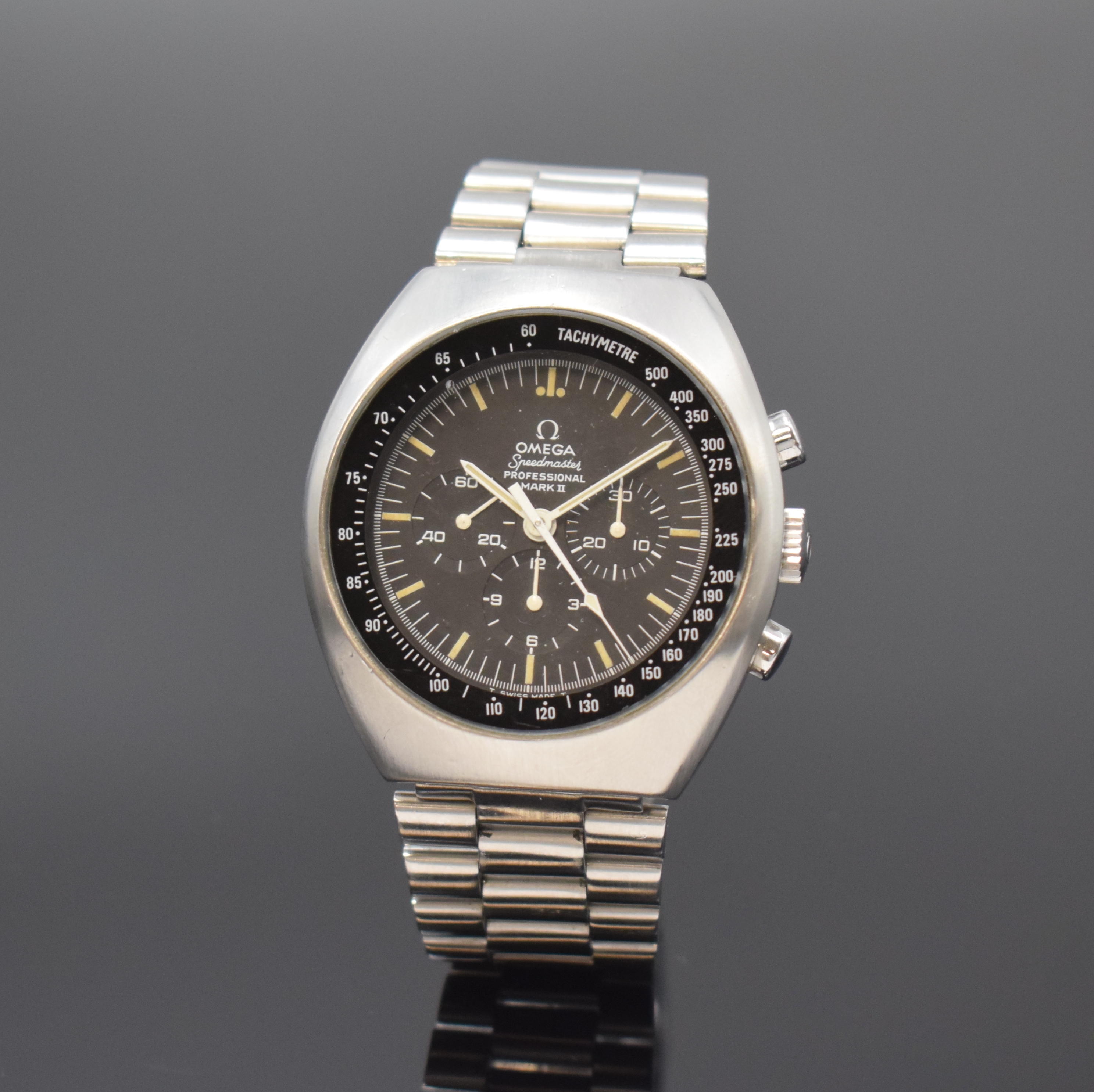 OMEGA Speedmaster Mark II Armbandchronograph Referenz 145.014, Handaufzug, Schweiz um 1970, verschr. Edelstahlgeh. inkl. orig. Gliederband m. ...