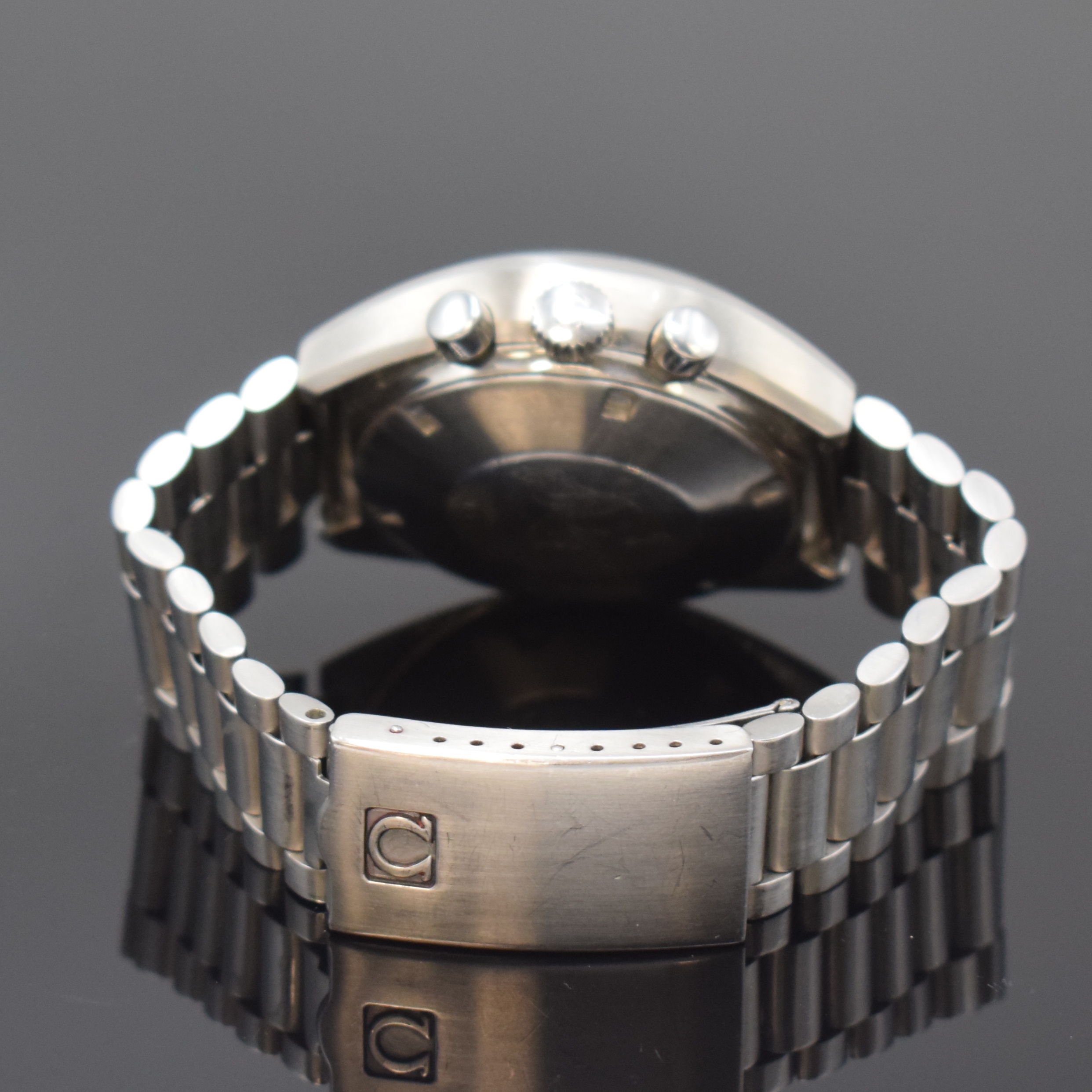 Detail b: OMEGA Speedmaster Mark II Armbandchronograph Referenz 145.014, Handaufzug, Schweiz um 1970, verschr. Edelstahlgeh. inkl. orig. Gliederband m. ...