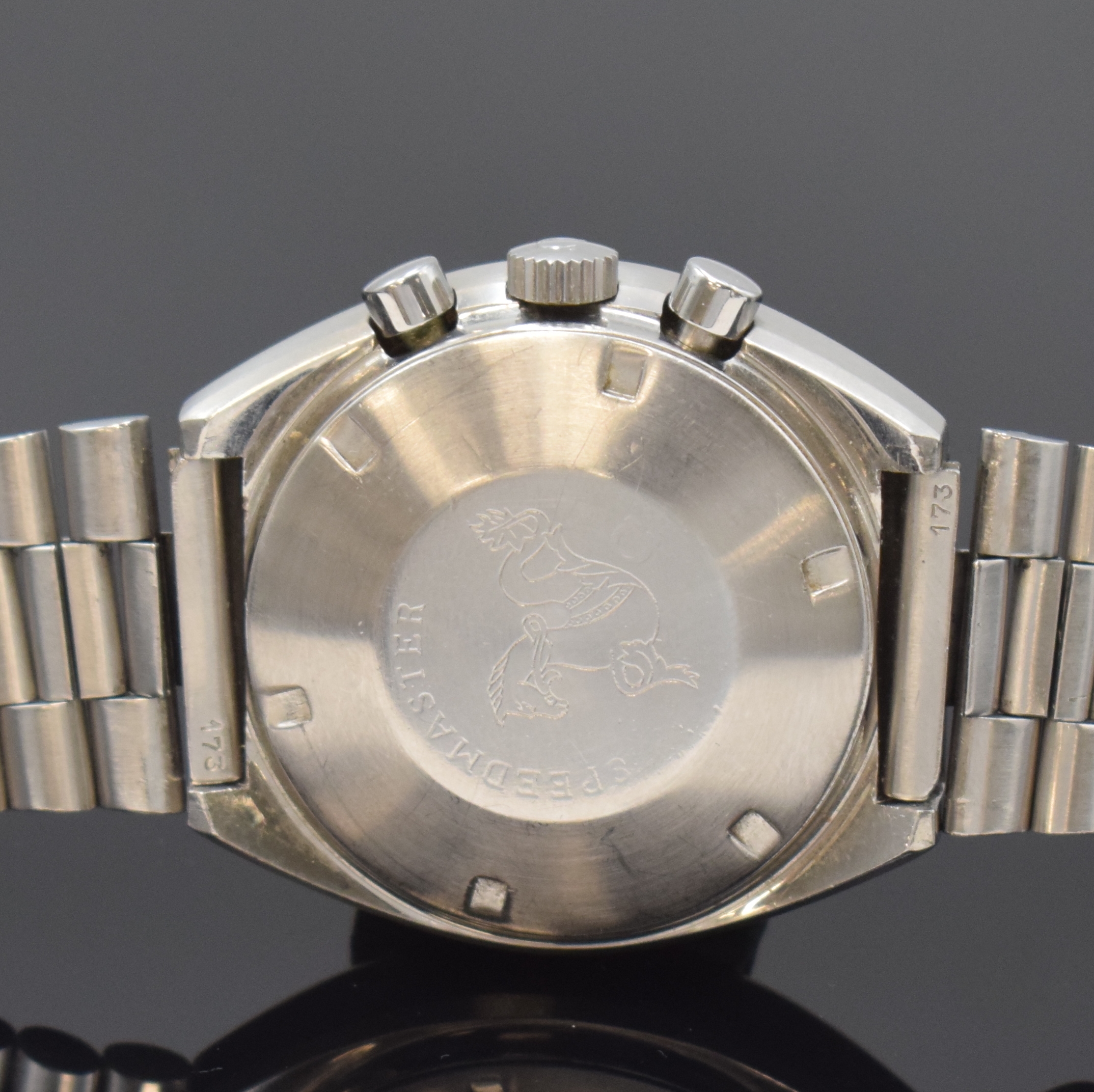 Detail d: OMEGA Speedmaster Mark II Armbandchronograph Referenz 145.014, Handaufzug, Schweiz um 1970, verschr. Edelstahlgeh. inkl. orig. Gliederband m. ...