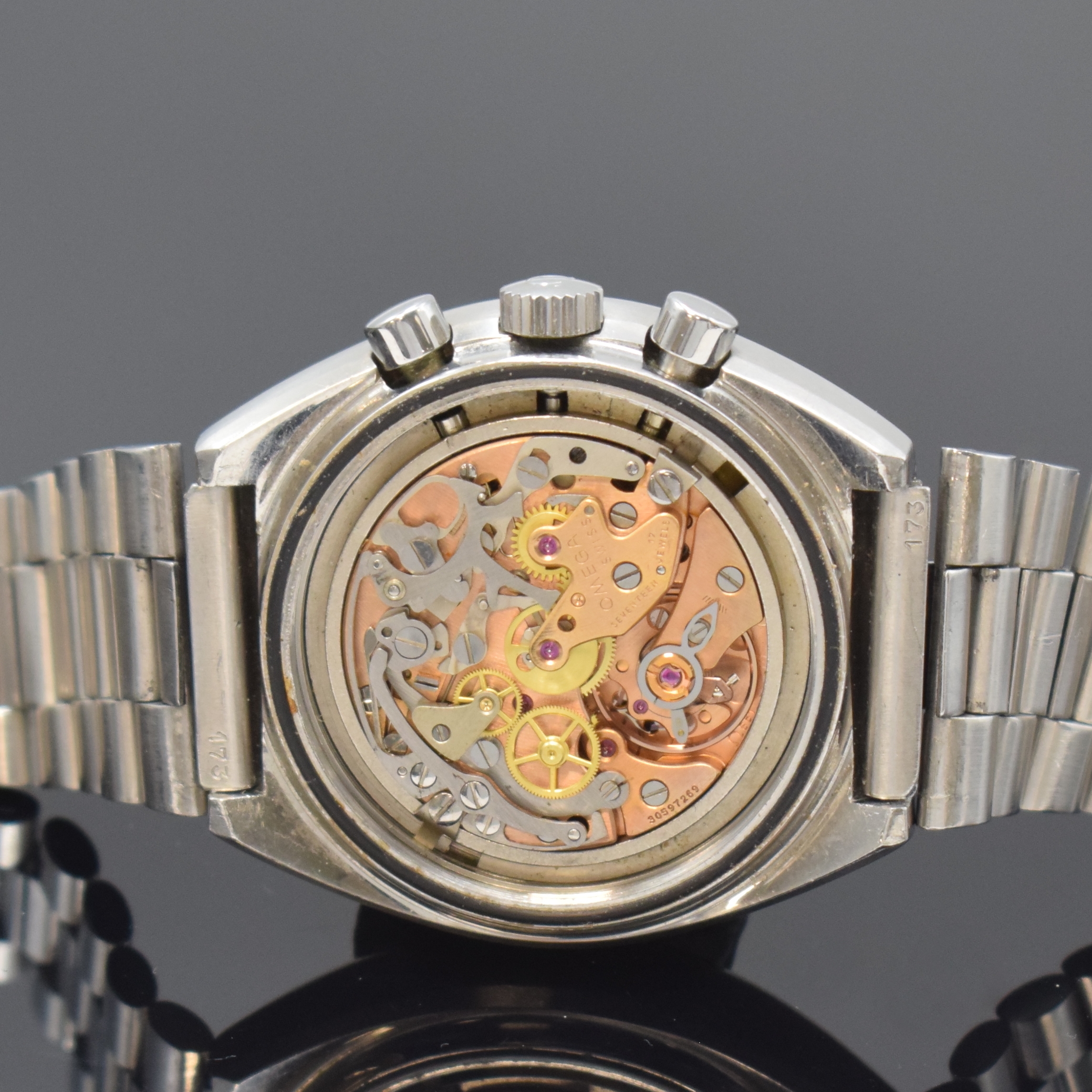 Detail e: OMEGA Speedmaster Mark II Armbandchronograph Referenz 145.014, Handaufzug, Schweiz um 1970, verschr. Edelstahlgeh. inkl. orig. Gliederband m. ...