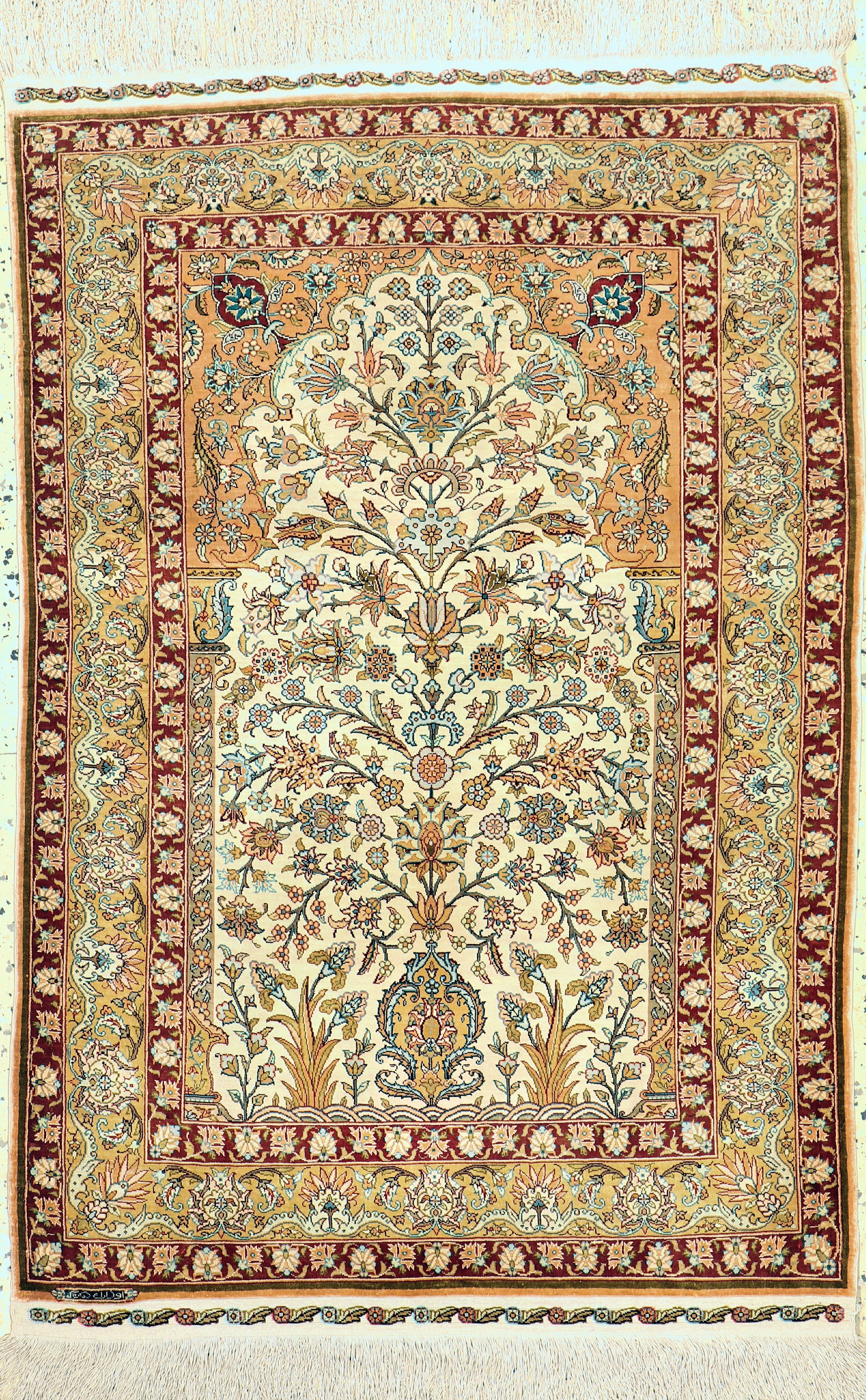Hereke Seide fein Türkei, signiert"Özipek",Mitte 20.Jhd, reine Naturseide, ca. 117 x 92 cm, EHZ: 1-2