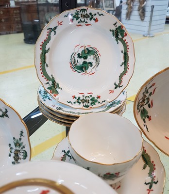 26762229c - Coffee and tea service for 4 people, Meissen, Pfeiffer period, rich green dragon, porcelain, rich gold decoration, coffee pot (rose lid ordered), teapot, 4 cups with saucers (1 saucer ordered on the stand ring), 6 cake plates, oval bowl, sugar bowl , with: lidded box with saucer, green dragon, slight traces of wear, some gilding partly rubbed