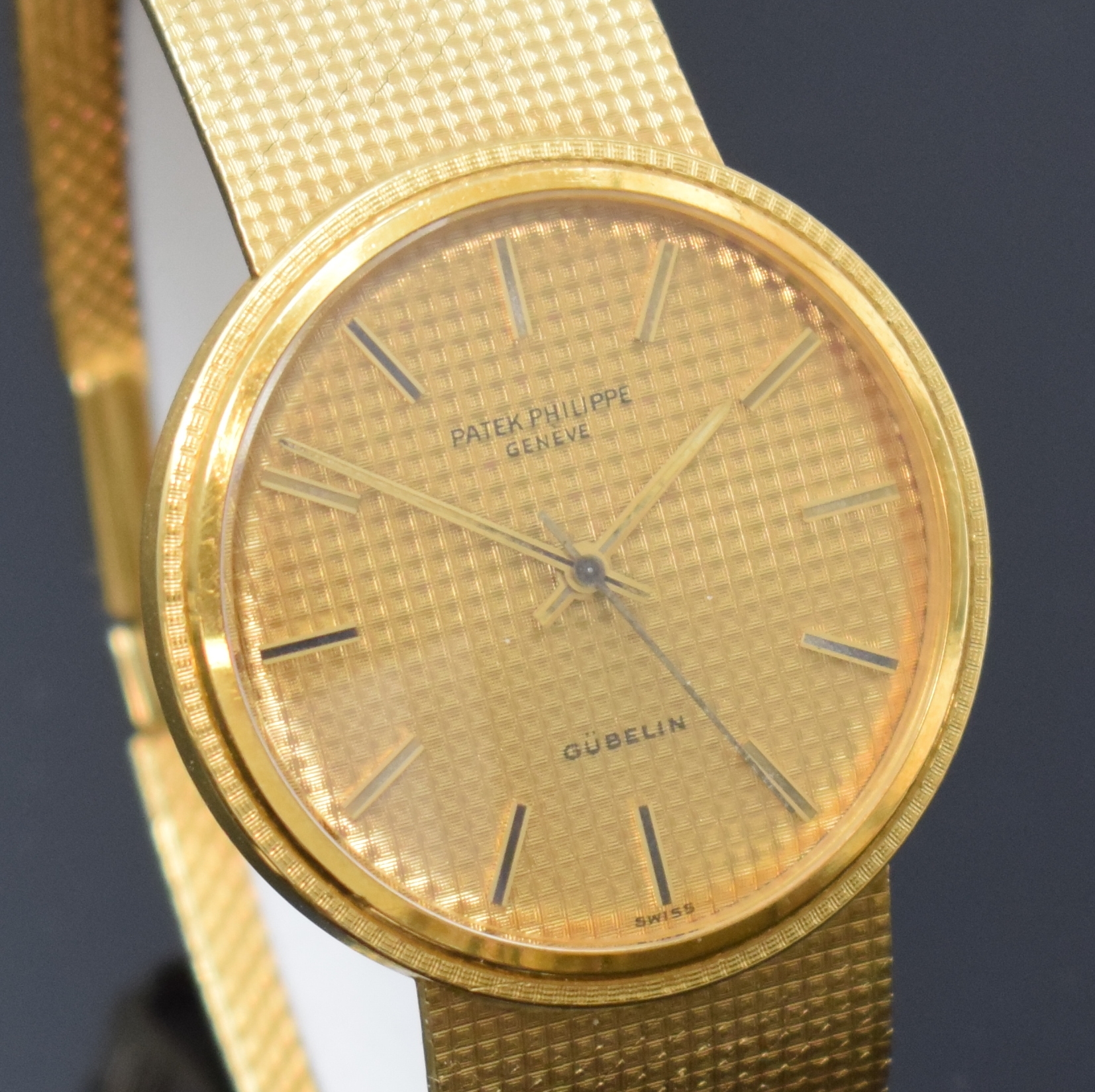 Detail d: PATEK PHILIPPE / GÜBELIN feine Herrenarmbanduhr in GG 750/000 Referenz 3563/3, Automatik, Schweiz 1975, inkl. Milanaiseband, sog. Backwinder, ...