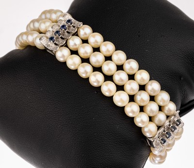 Image 26762570 - Pearl-bracelet with 14 kt gold sapphire-clasp