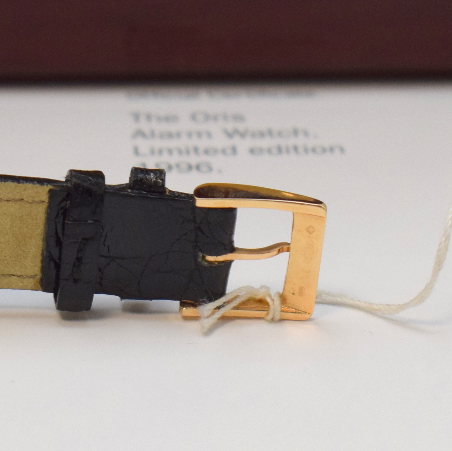 Detail c: ORIS nahezu neuwertiger, auf 250 Stück limitierter Armbandwecker Referenz 7479-60 in RG 750/000, Schweiz um 1996, Handaufzug, tonneauförm. Geh. ...
