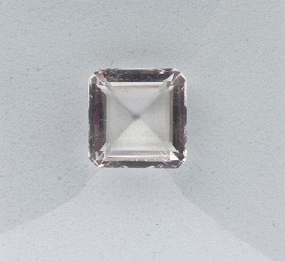 Image 26763357 - Loose morganite, 6.09 ct, trap cut, with IGE- expertise Valuation Price: 250, - EUR