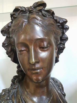26764495a - Large bronze bust by Eugène Antoine Aizelin, 1821-1902, bust of a young woman with a hood and a lace-trimmed neckline, lowered gaze, signed on the side, height approx. 60cm