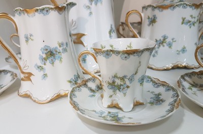 26764500c - Coffee service, Havilan Limoges, around 1900, thin-walled porcelain with gold decoration and forget-me-not decoration, jug, sugar bowl, milk jug, 8 cups 6.5cm with saucers, traces of age and usage