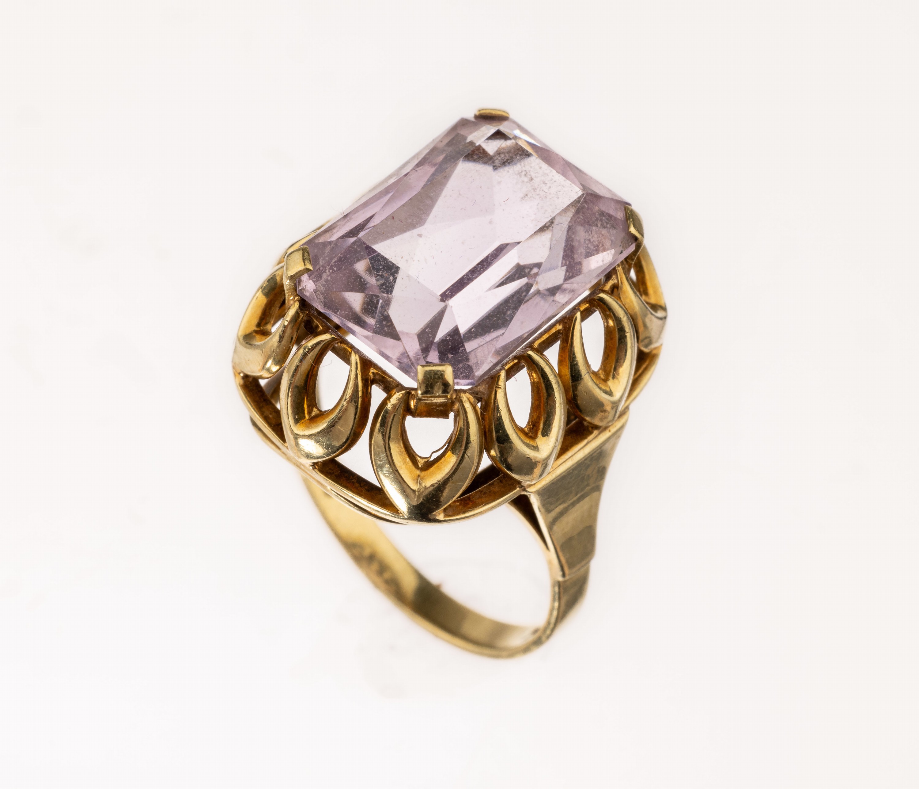 14 kt Gold Amethyst-Ring, 1950er Jahre, GG 585/000, facett. Amethyst, RW 56, ca. 6.7 g