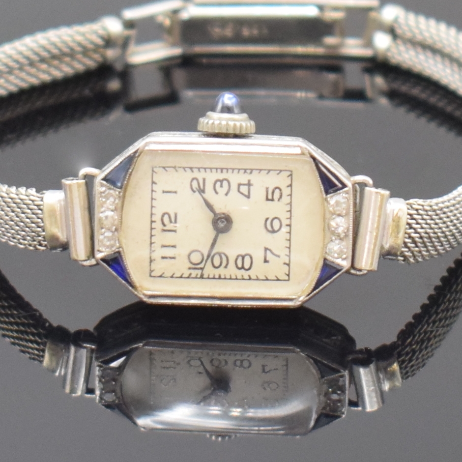 Detail a: Art Deco Armbanduhr in Platin mit Diamanten, Schweiz um 1930, Handaufzug, Geh. floral grav., Scharnierboden dell., Schmuckkrone, vers. Zifferbl. m. ...