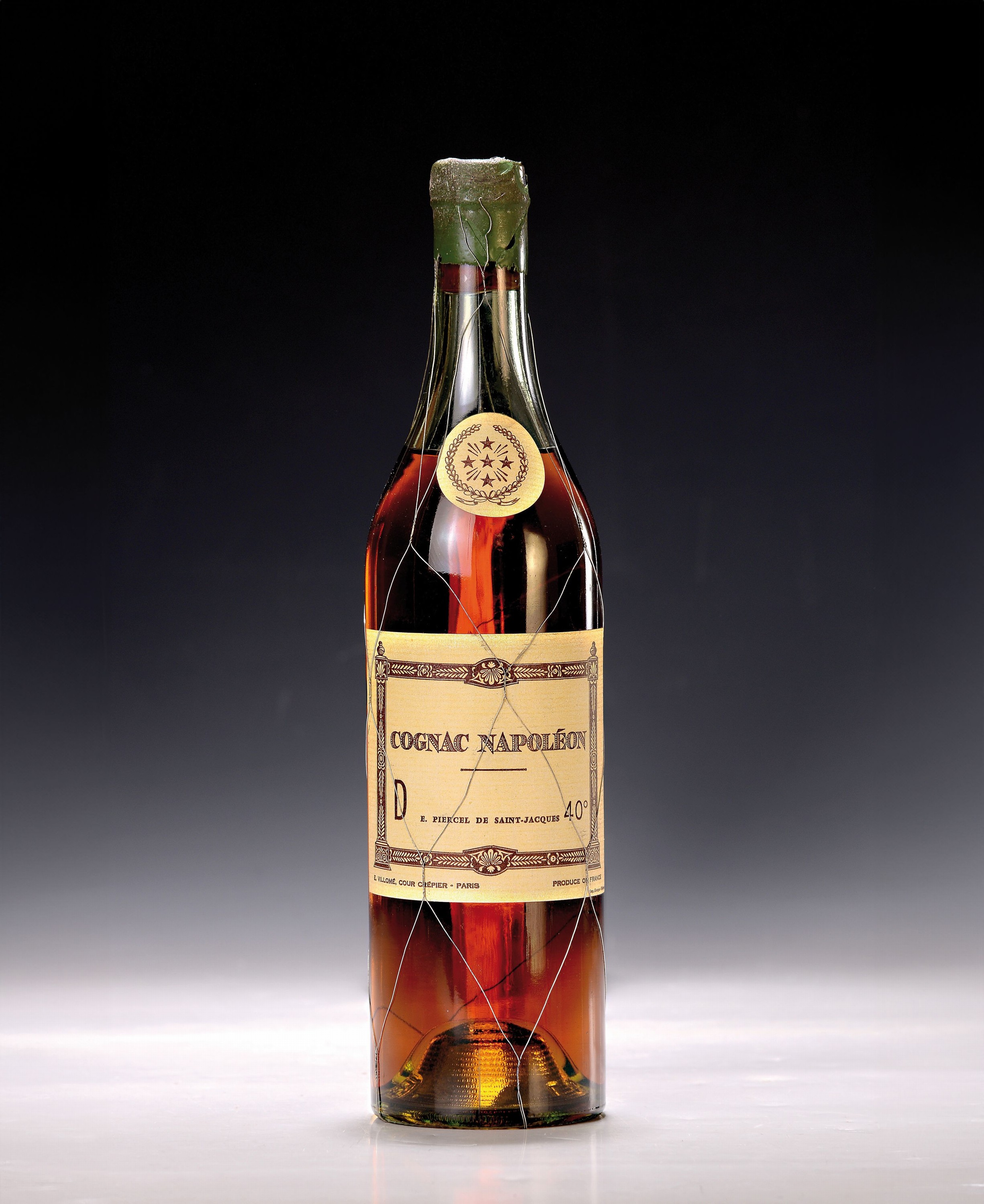 1 Flasche Cognac E. Piercel de Saint-Jacques Napoleon, 1960er-Jahre, ca. 75cl, 40% Vol., Kapsel l. best., guter Zustand